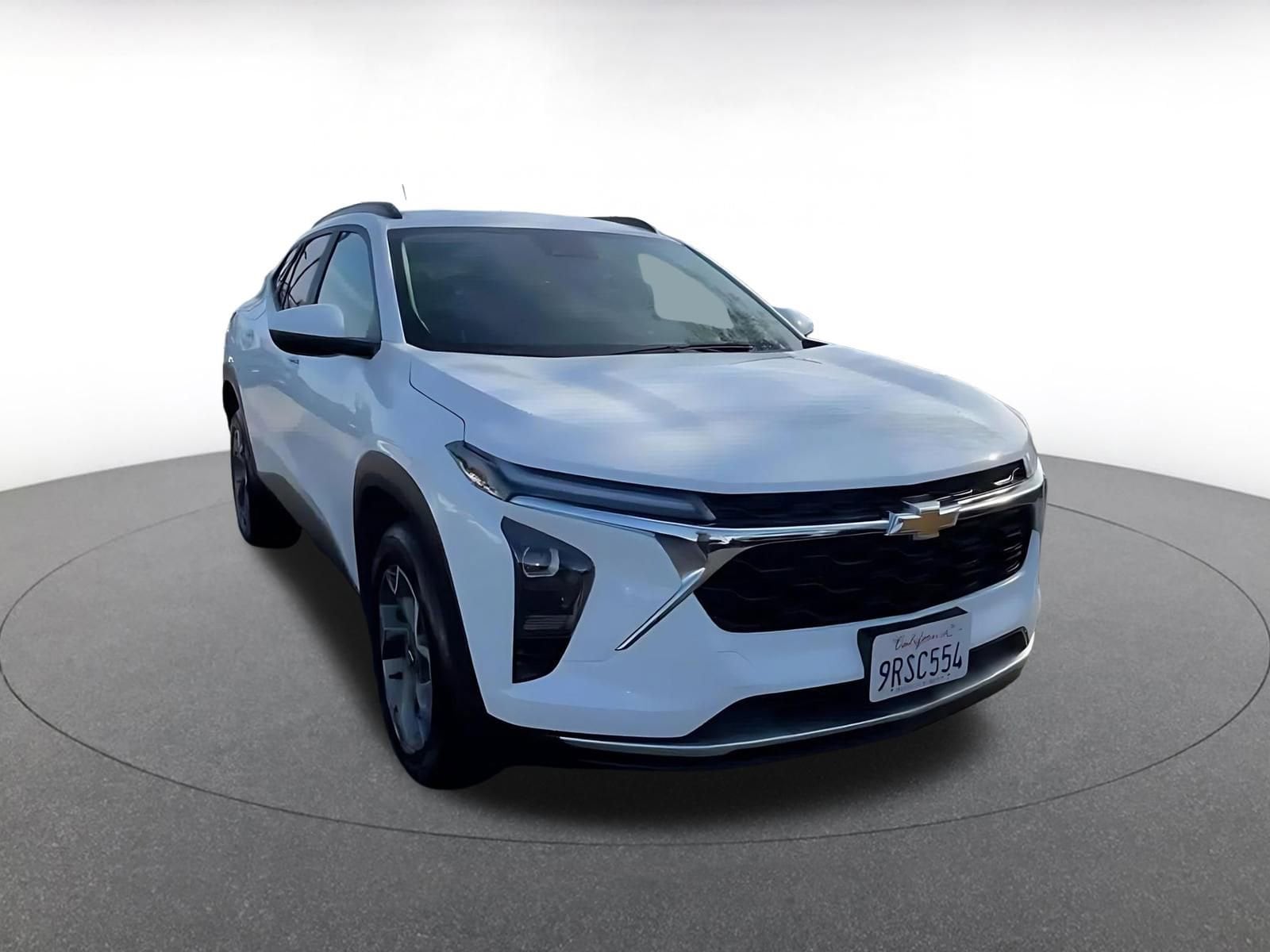 Thumbnail: 2025 Chevrolet Trax - 3