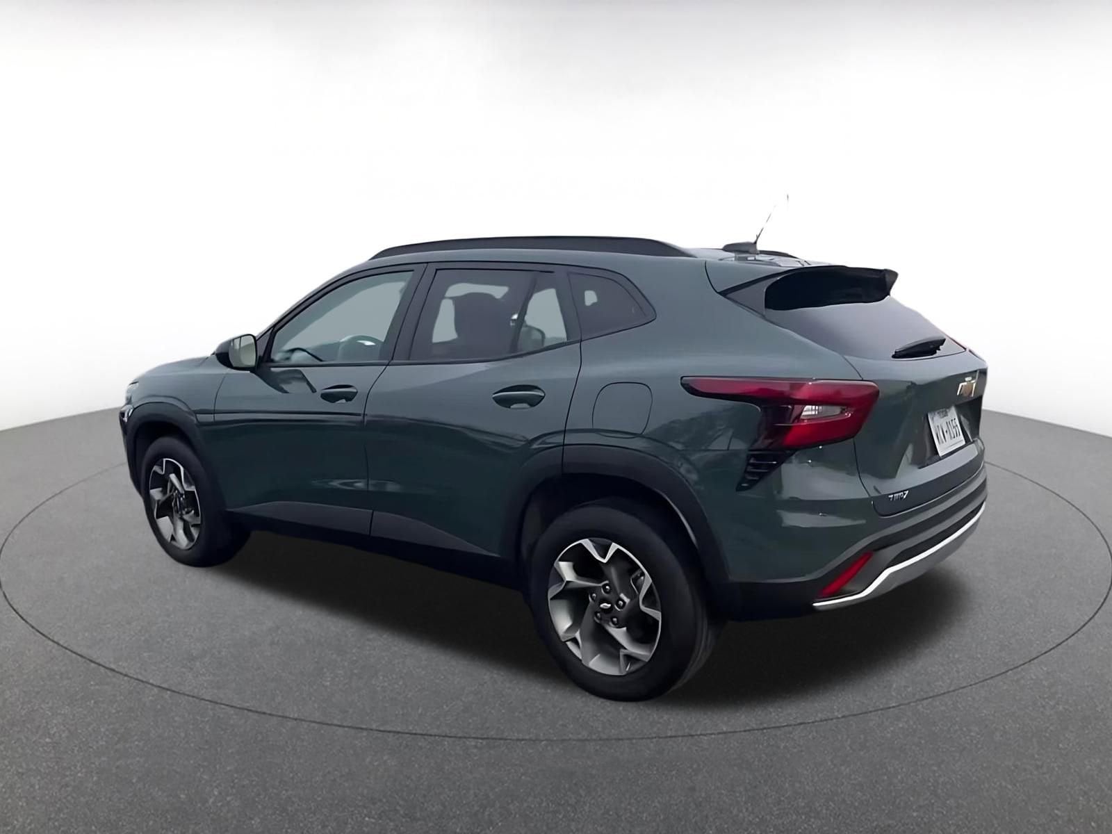 Thumbnail: 2025 Chevrolet Trax - 10