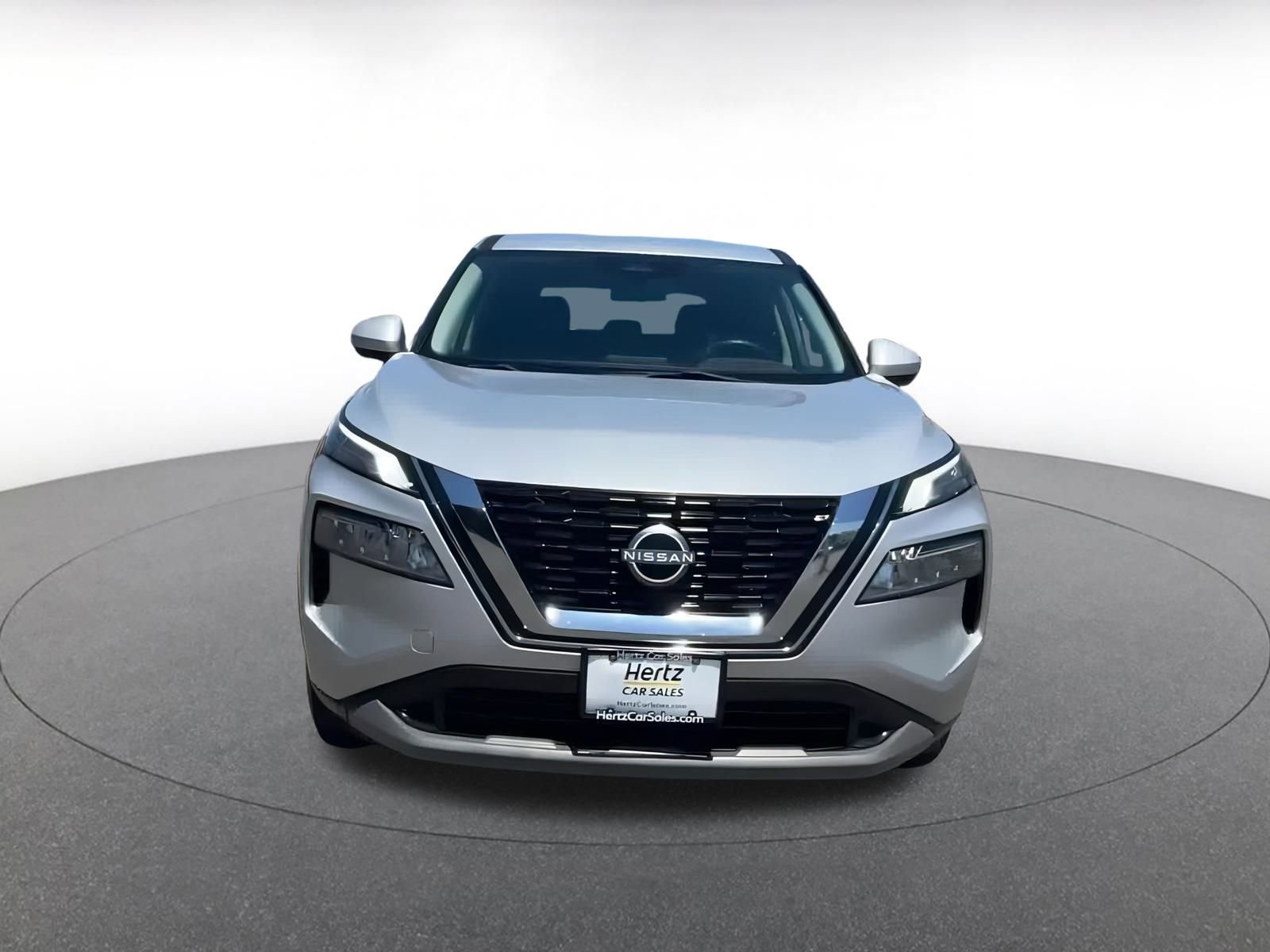 Thumbnail: 2023 Nissan Rogue - 4