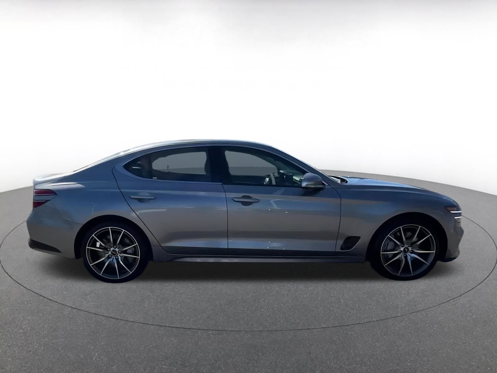 Thumbnail: 2025 Genesis G70 - 12