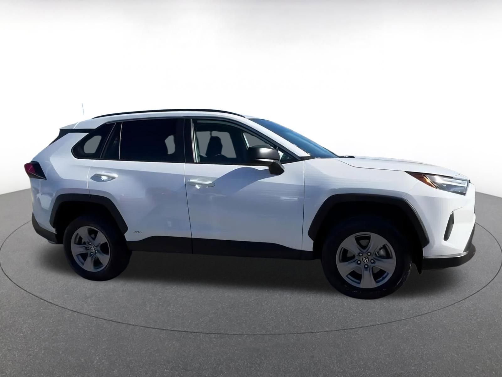 Thumbnail: 2025 Toyota RAV4 - 16