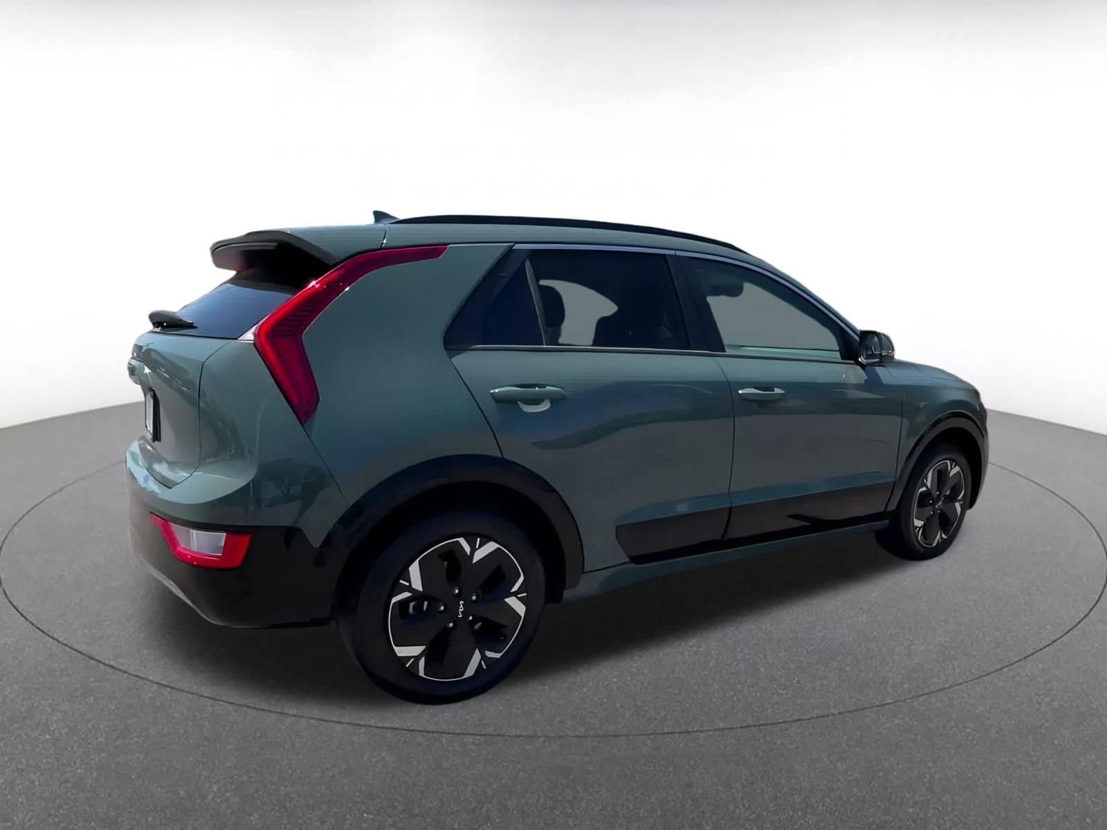Thumbnail: 2023 Kia Niro - 11