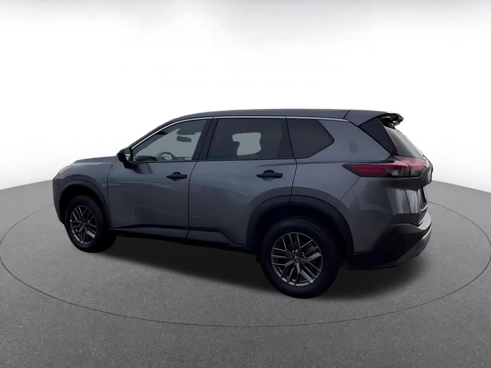 Thumbnail: 2023 Nissan Rogue - 10