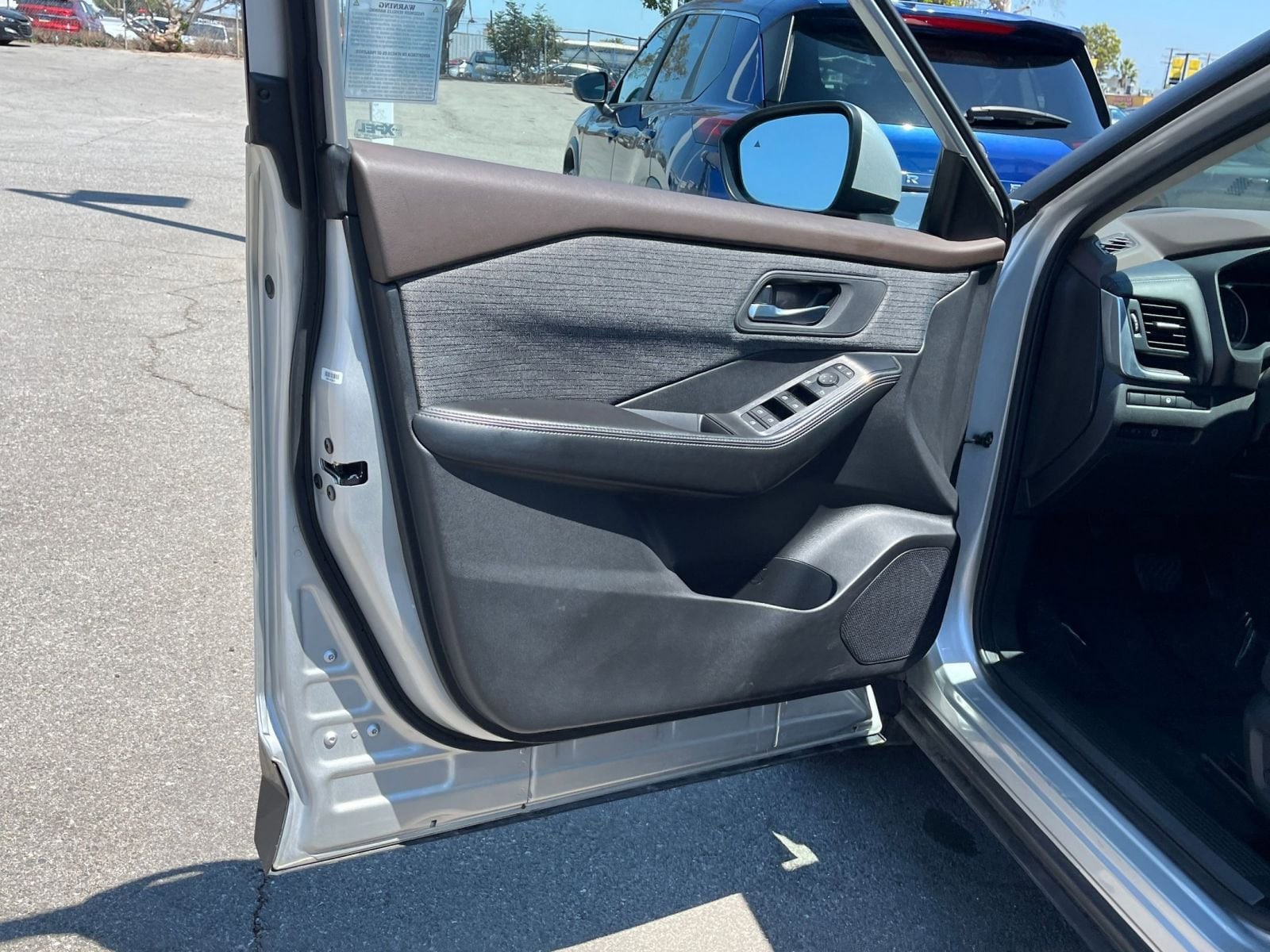 Thumbnail: 2023 Nissan Rogue - 20