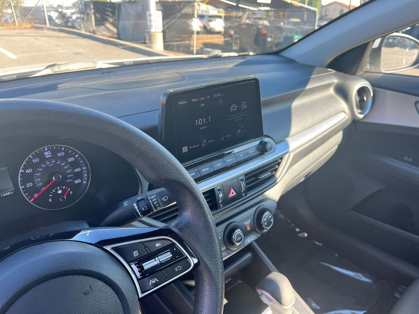 Thumbnail: 2023 Kia Forte - 18