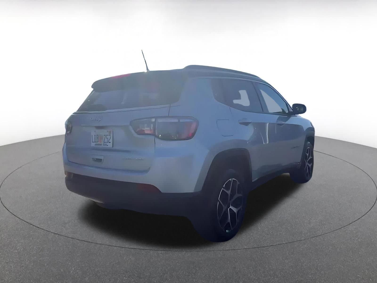 Thumbnail: 2025 Jeep Compass - 14