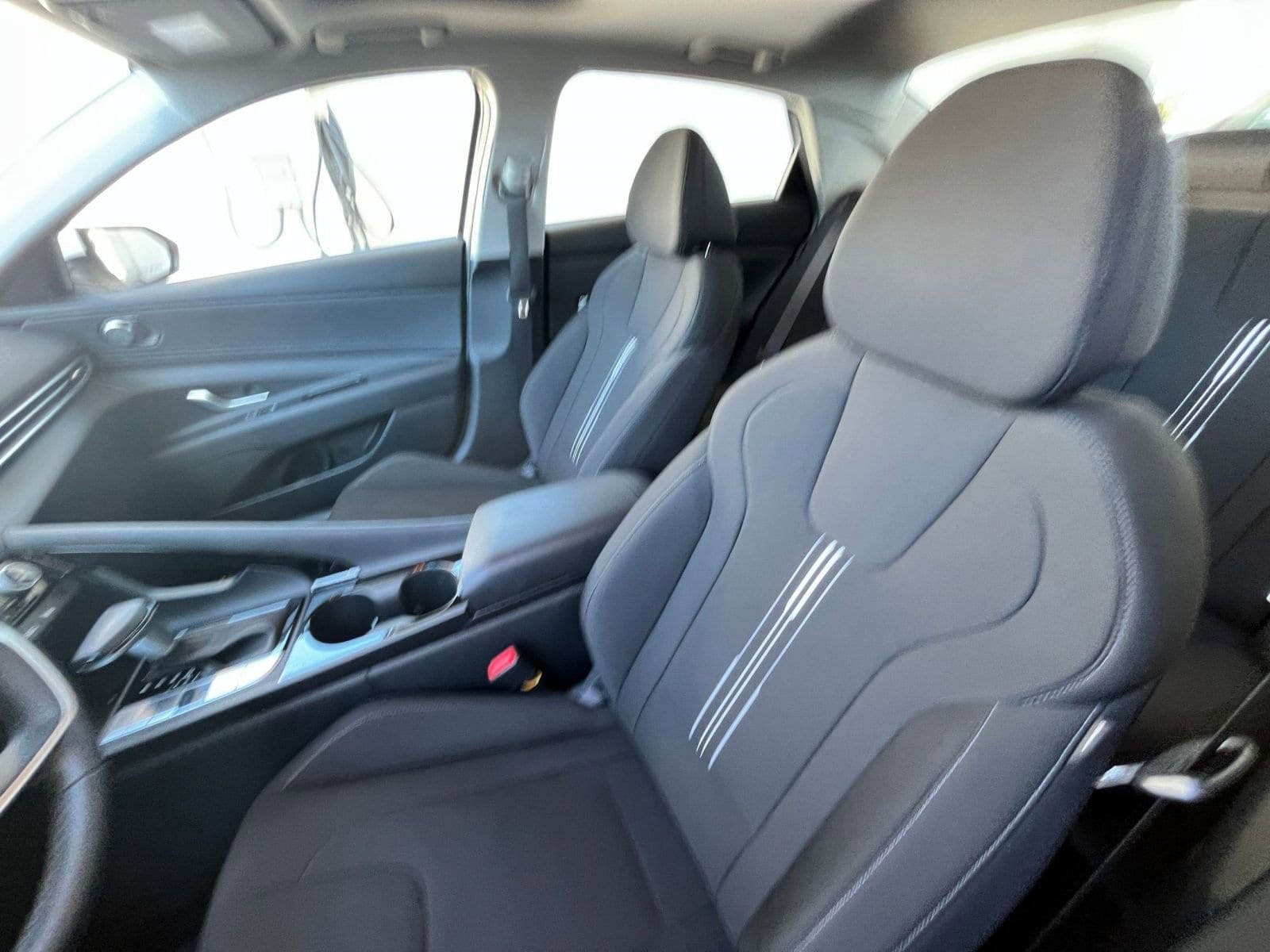 Thumbnail: 2025 Hyundai Elantra - 27