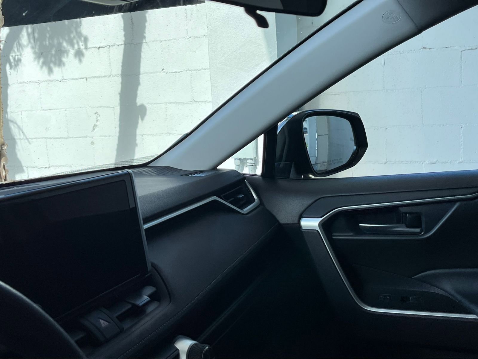 Thumbnail: 2025 Toyota RAV4 - 35