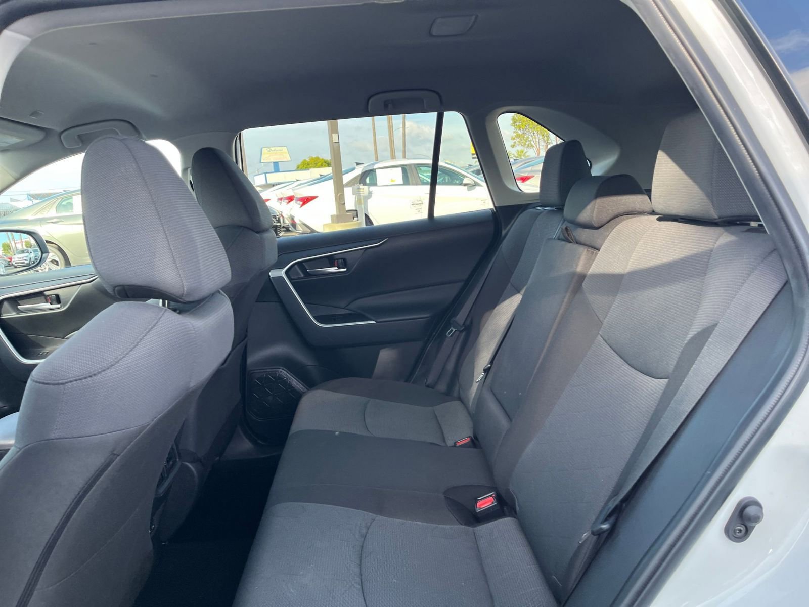 Thumbnail: 2025 Toyota RAV4 - 25