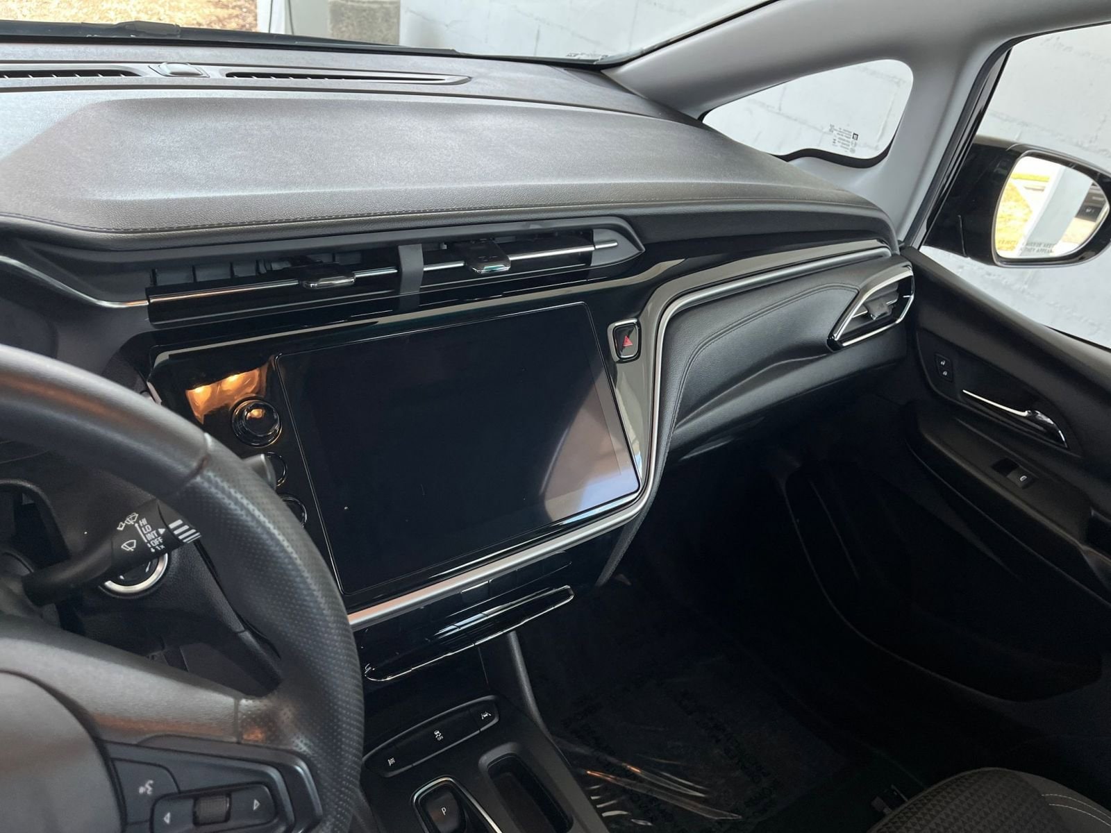 Thumbnail: 2023 Chevrolet Bolt EV - 17