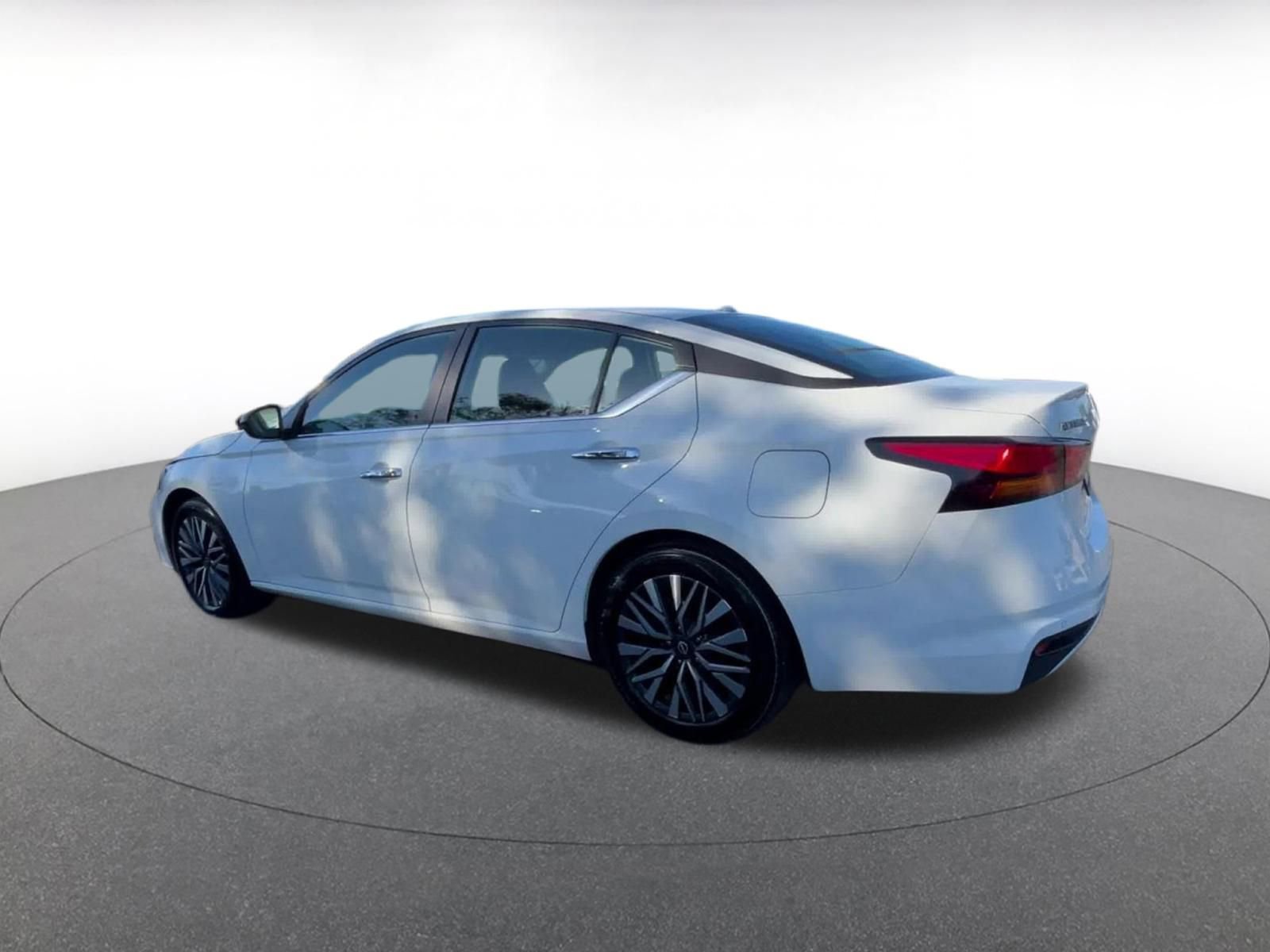 Thumbnail: 2025 Nissan Altima - 10