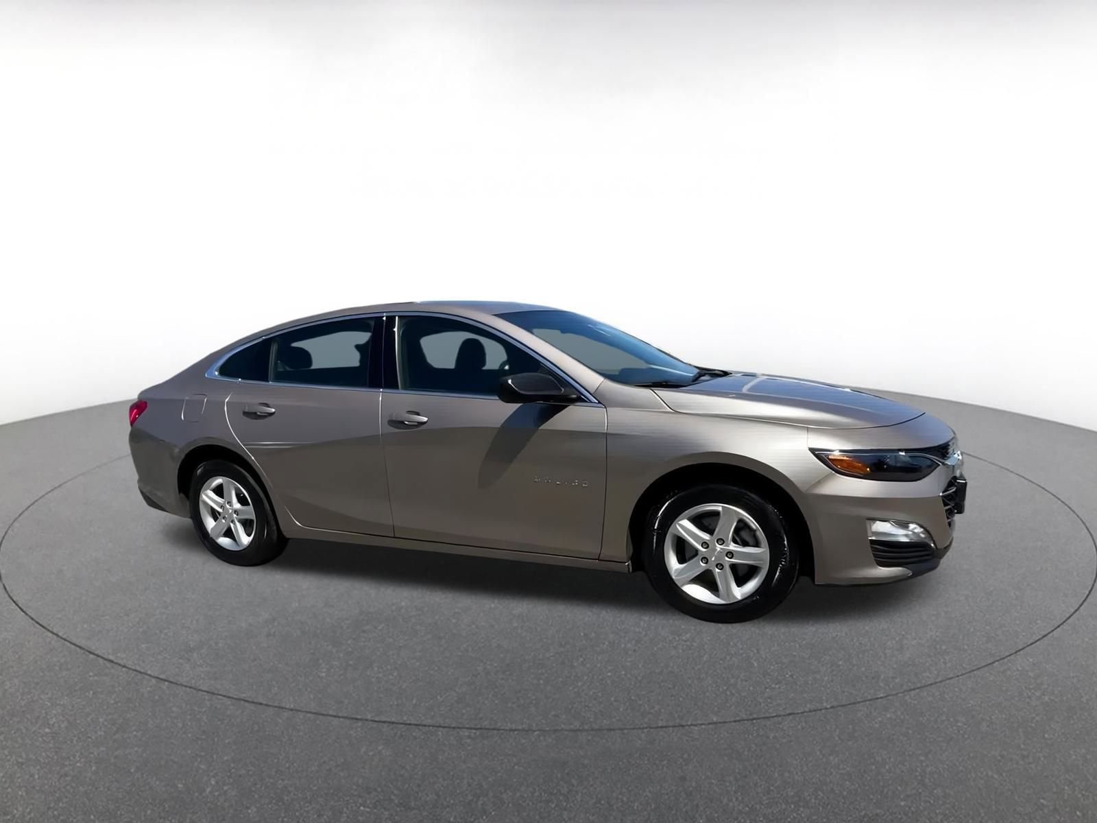 Thumbnail: 2023 Chevrolet Malibu - 2