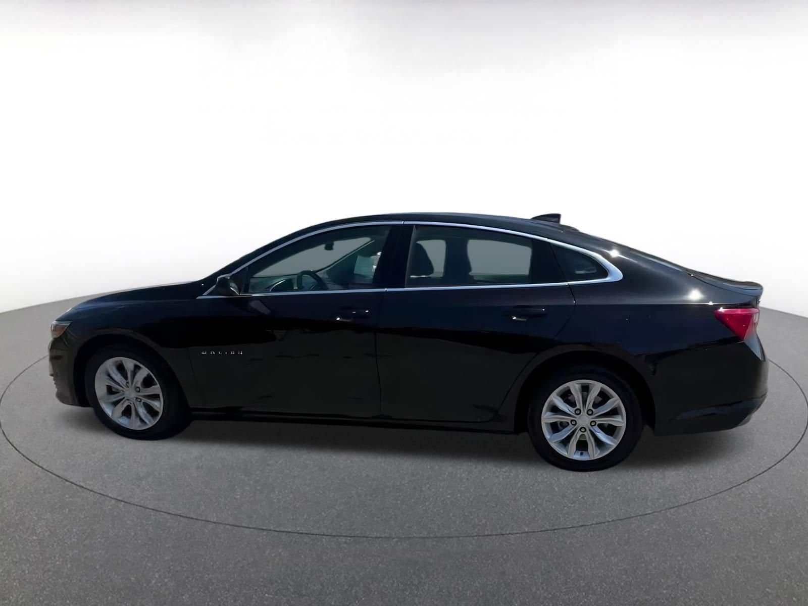 Thumbnail: 2023 Chevrolet Malibu - 7
