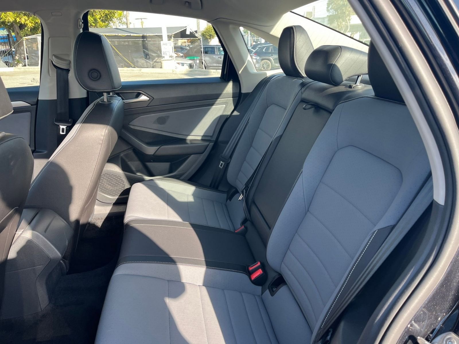 Thumbnail: 2025 Volkswagen Jetta - 25