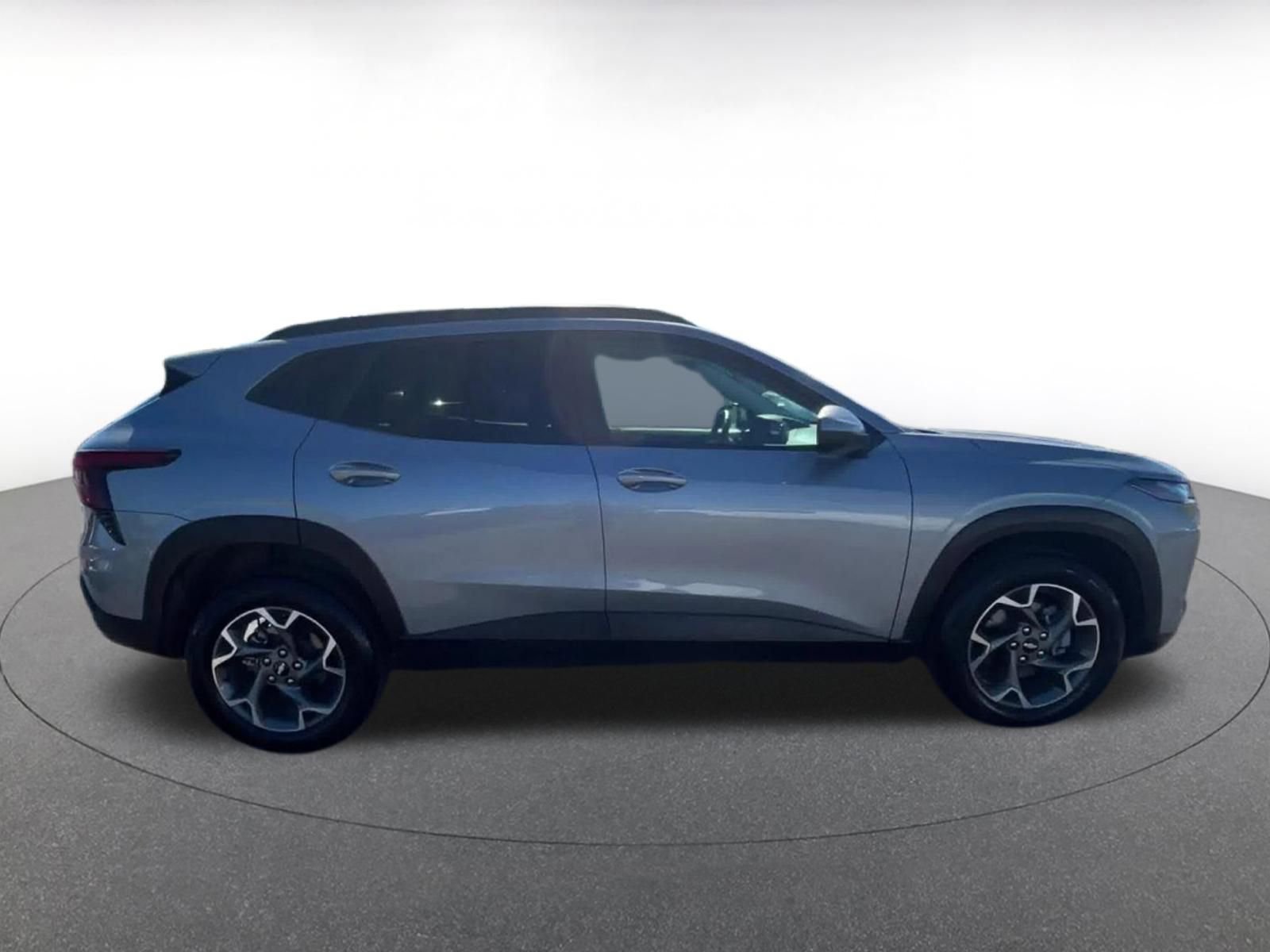 Thumbnail: 2025 Chevrolet Trax - 16