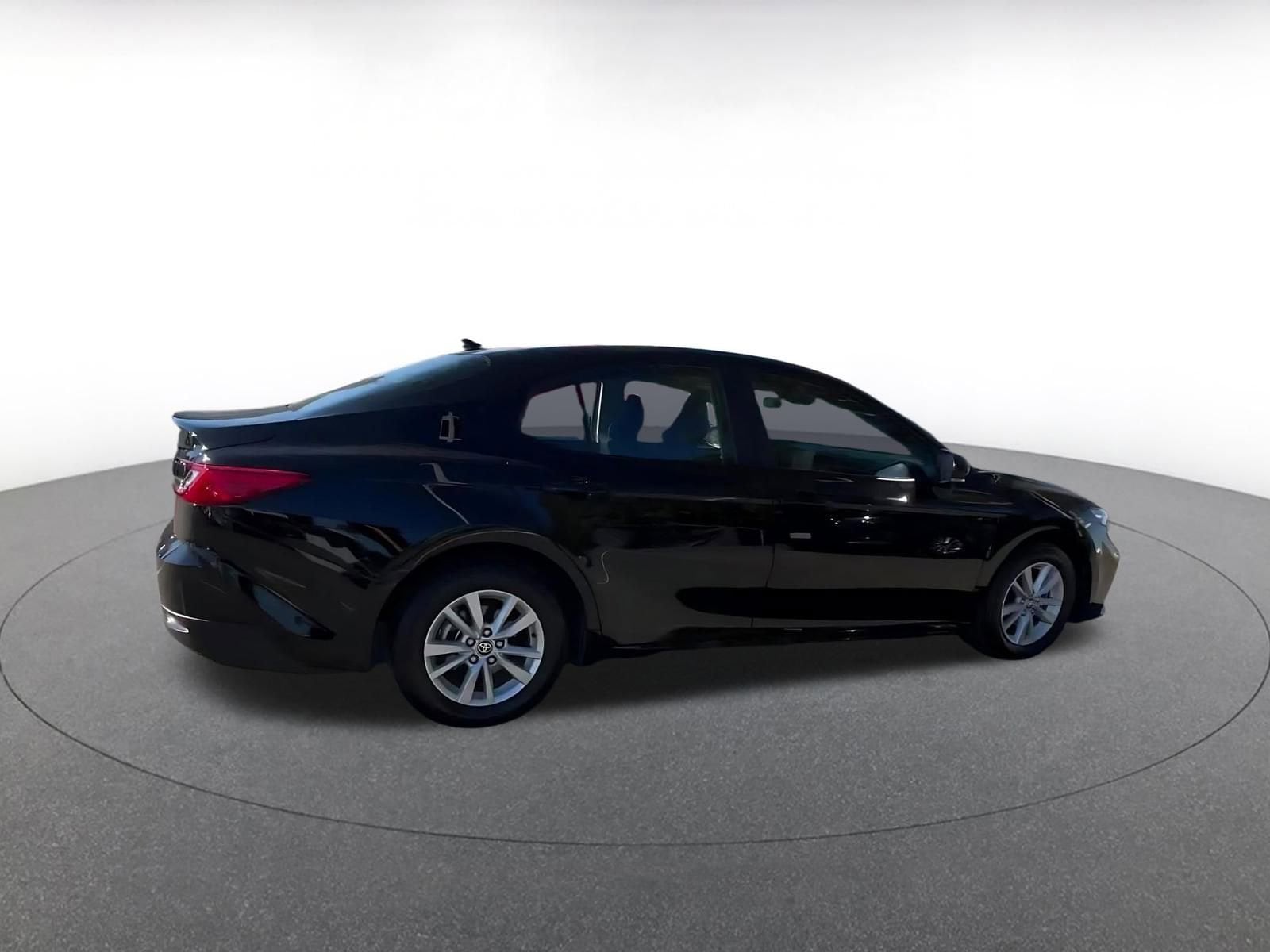 Thumbnail: 2025 Toyota Camry - 14