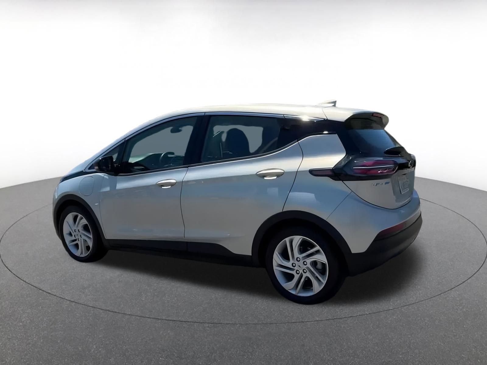 Thumbnail: 2023 Chevrolet Bolt EV - 8