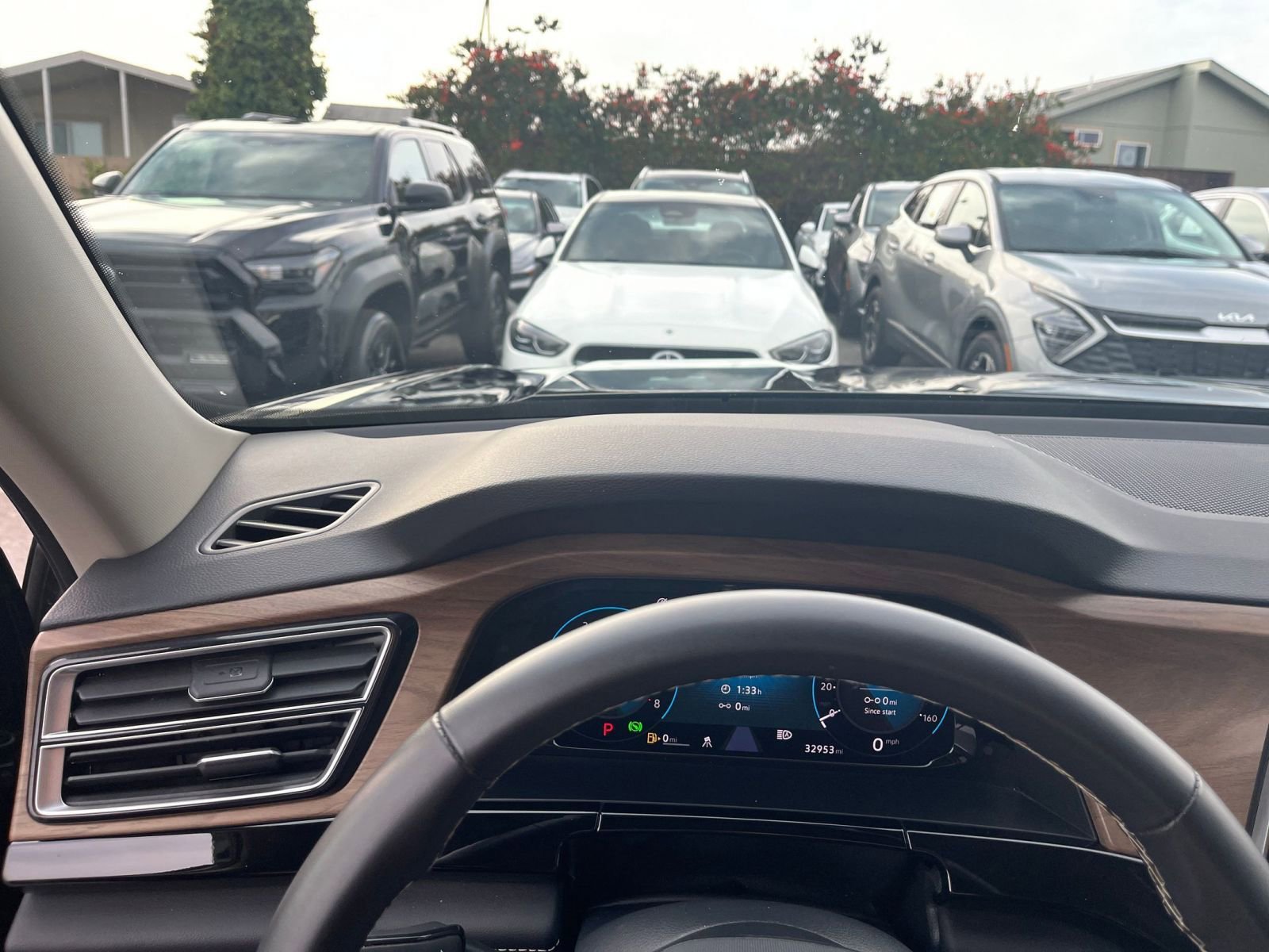 Thumbnail: 2025 Volkswagen Atlas - 34