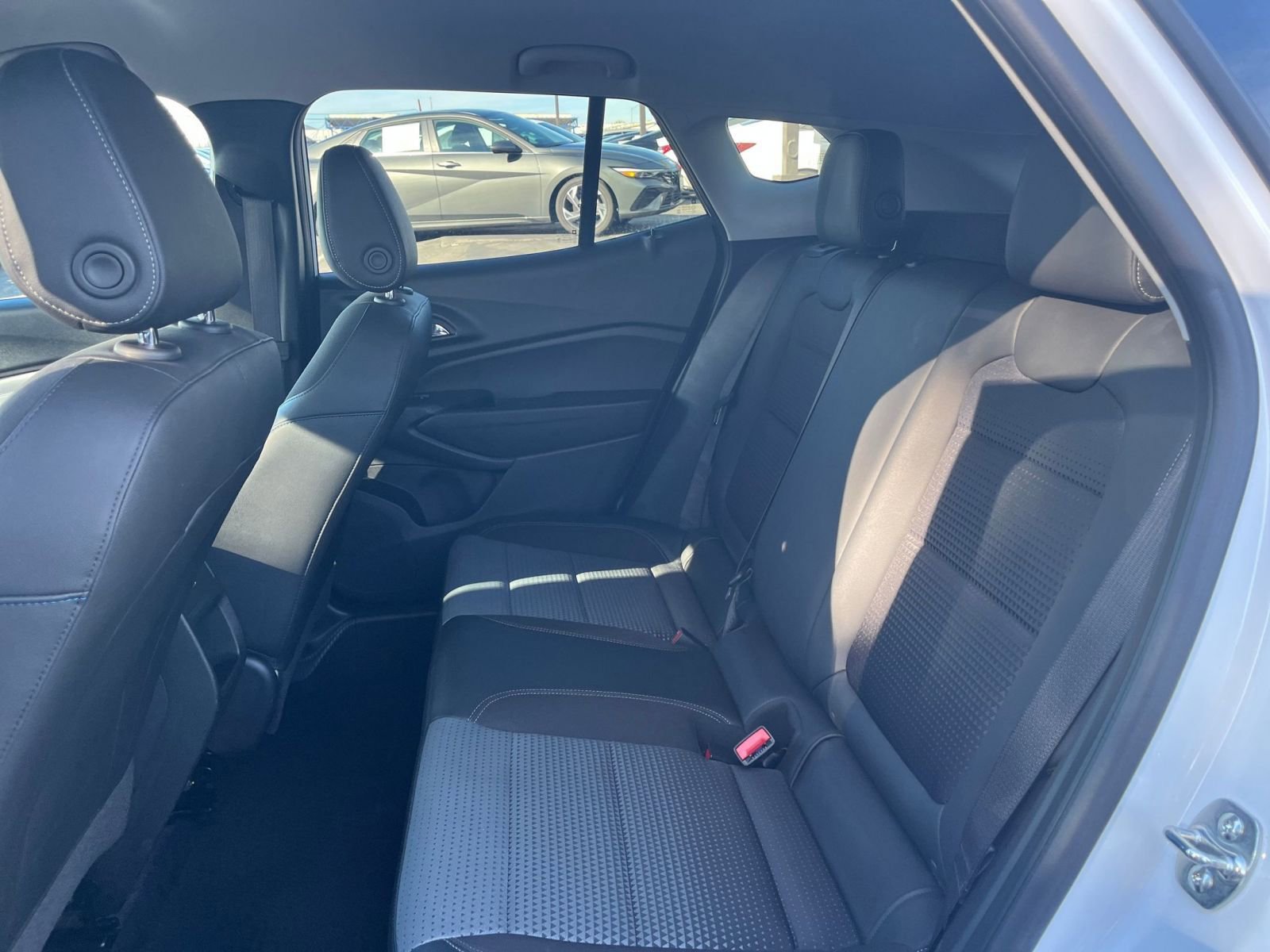 Thumbnail: 2025 Chevrolet Trax - 27