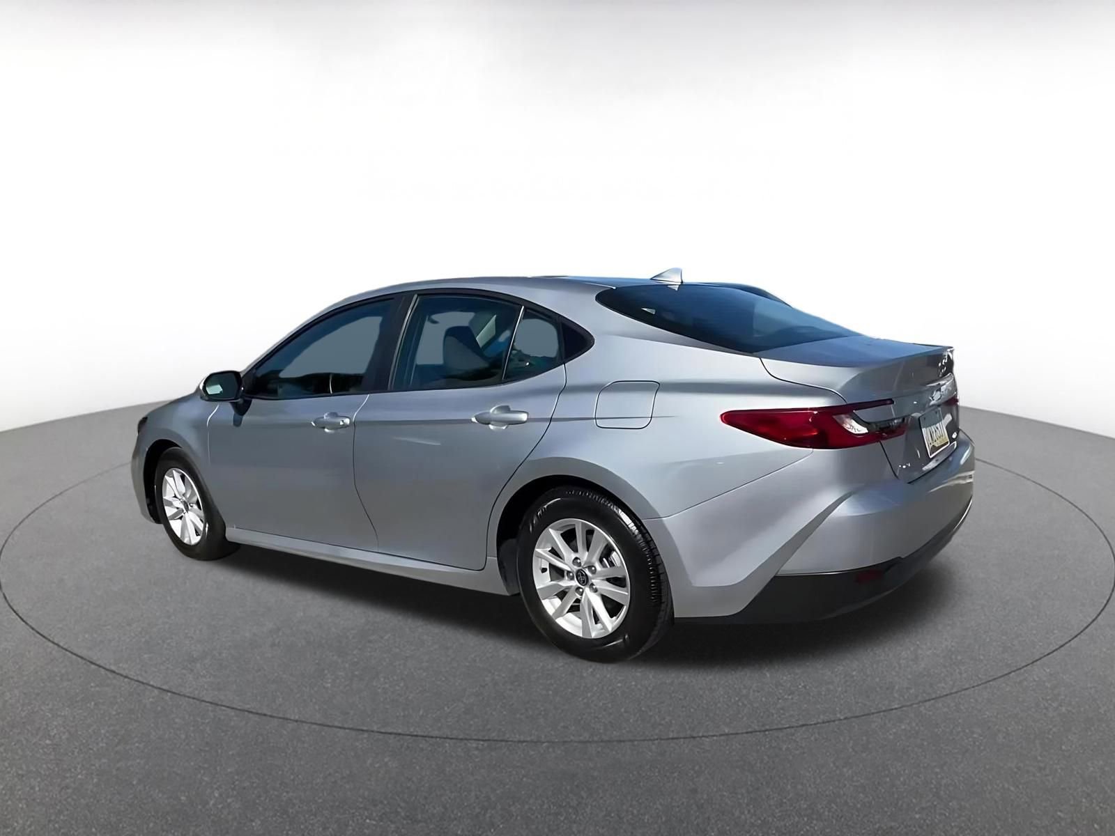 Thumbnail: 2025 Toyota Camry - 10