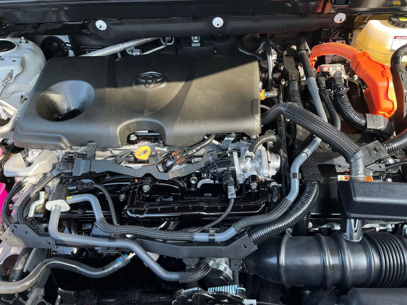 Thumbnail: 2025 Toyota RAV4 - 32