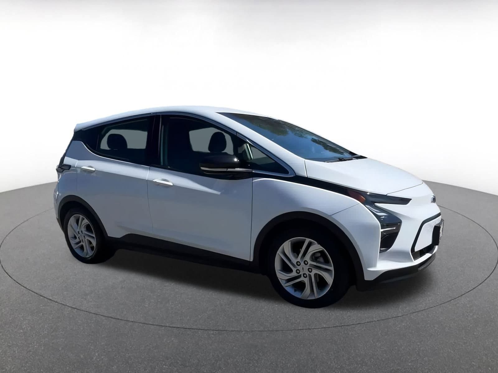 Thumbnail: 2023 Chevrolet Bolt EV - 2