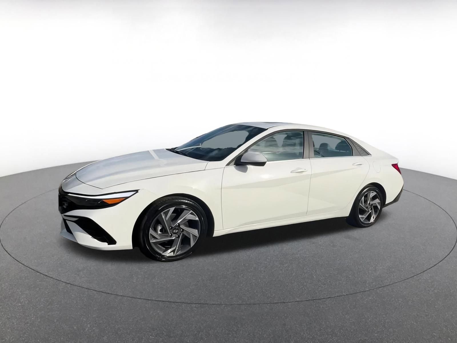 Thumbnail: 2025 Hyundai Elantra - 8