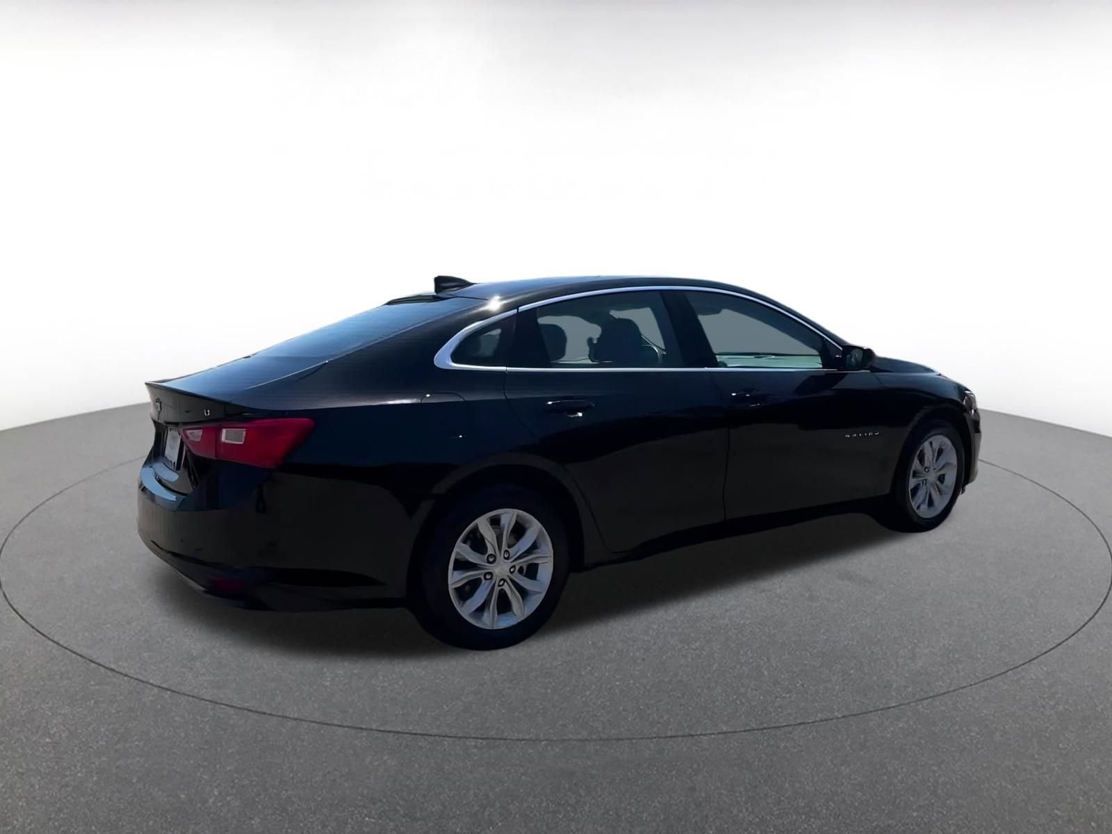 Thumbnail: 2023 Chevrolet Malibu - 12