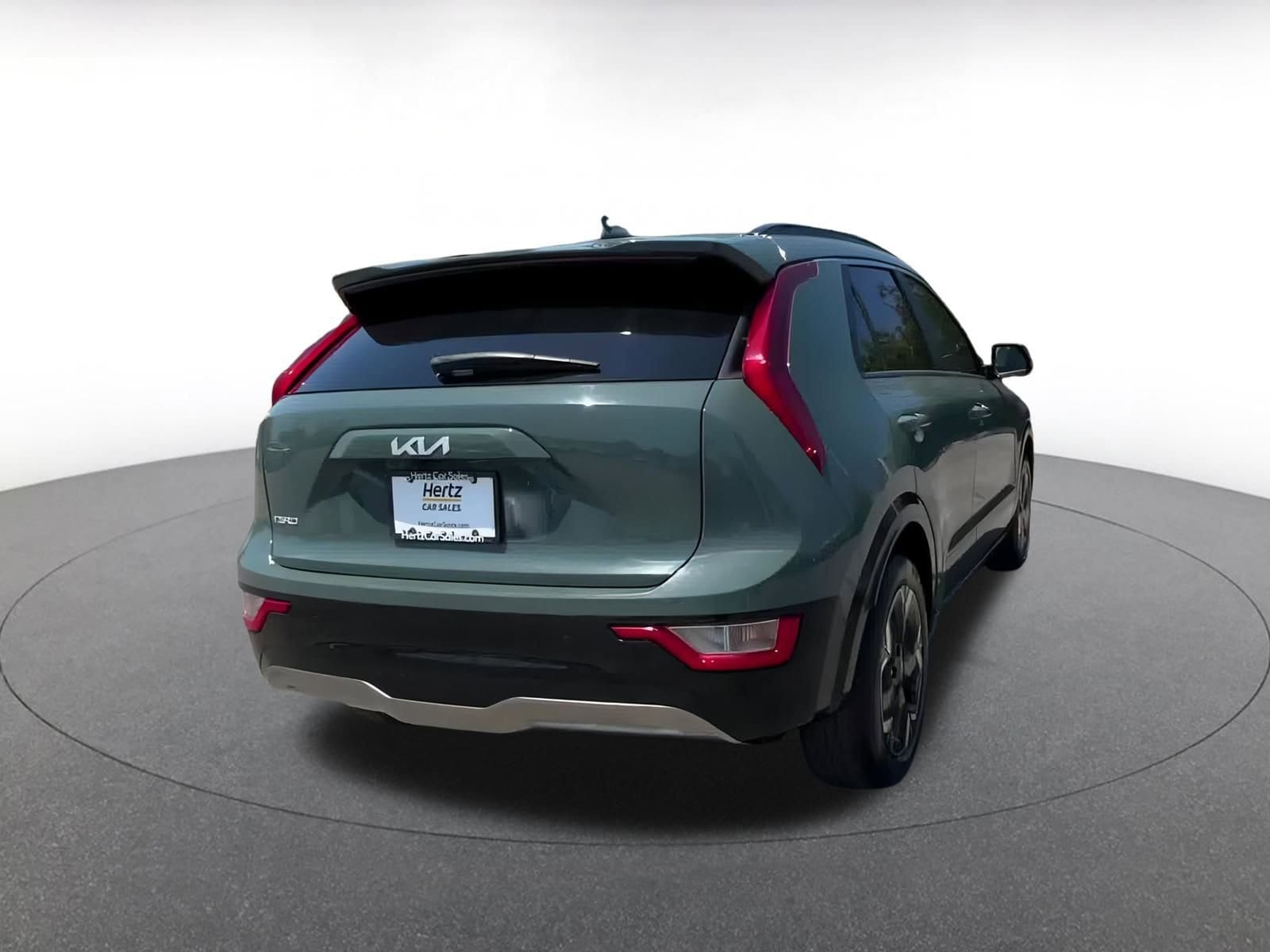 Thumbnail: 2023 Kia Niro - 12