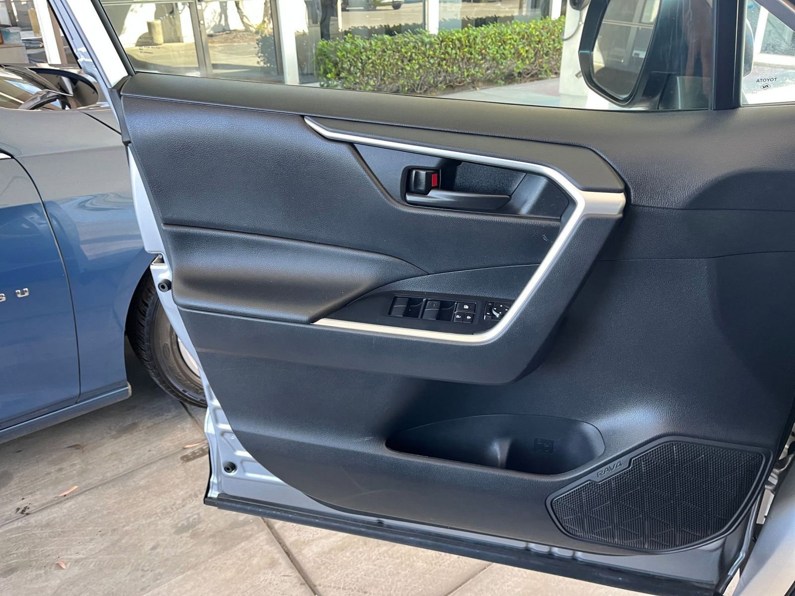 Thumbnail: 2025 Toyota RAV4 - 18