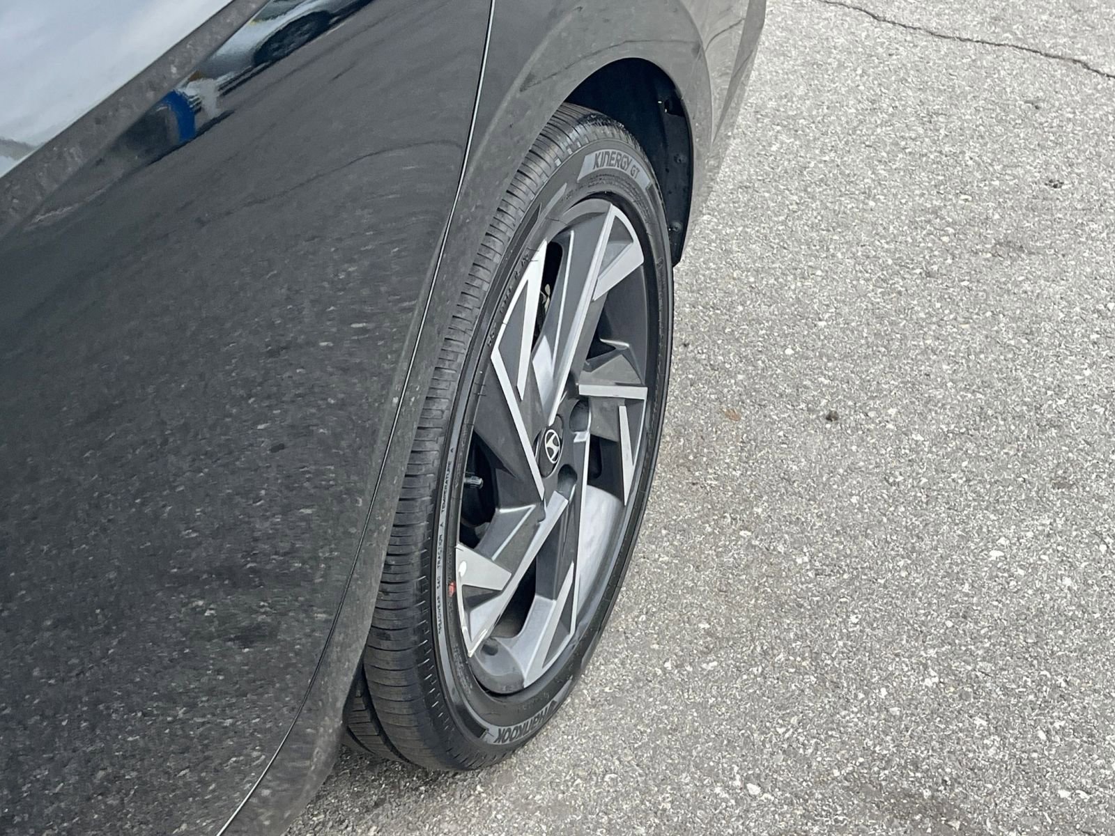 Thumbnail: 2025 Hyundai Elantra - 32