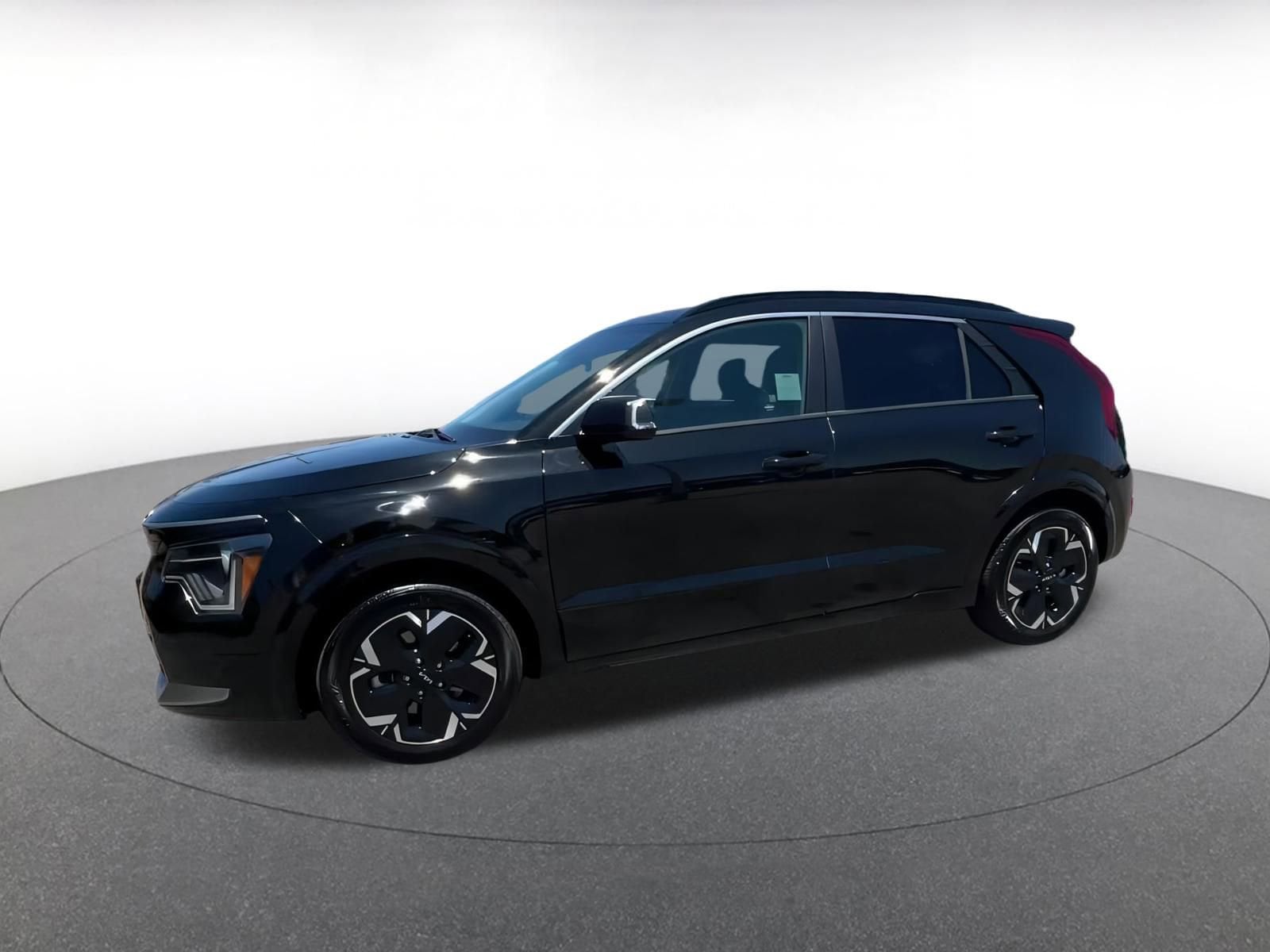 Thumbnail: 2023 Kia Niro - 6