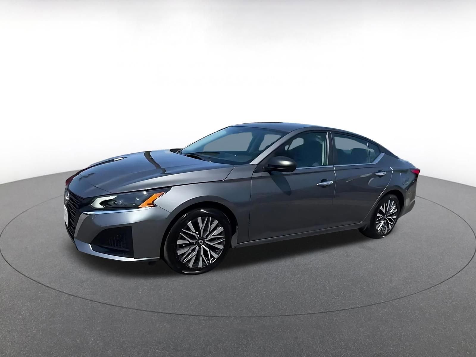 Thumbnail: 2025 Nissan Altima - 8
