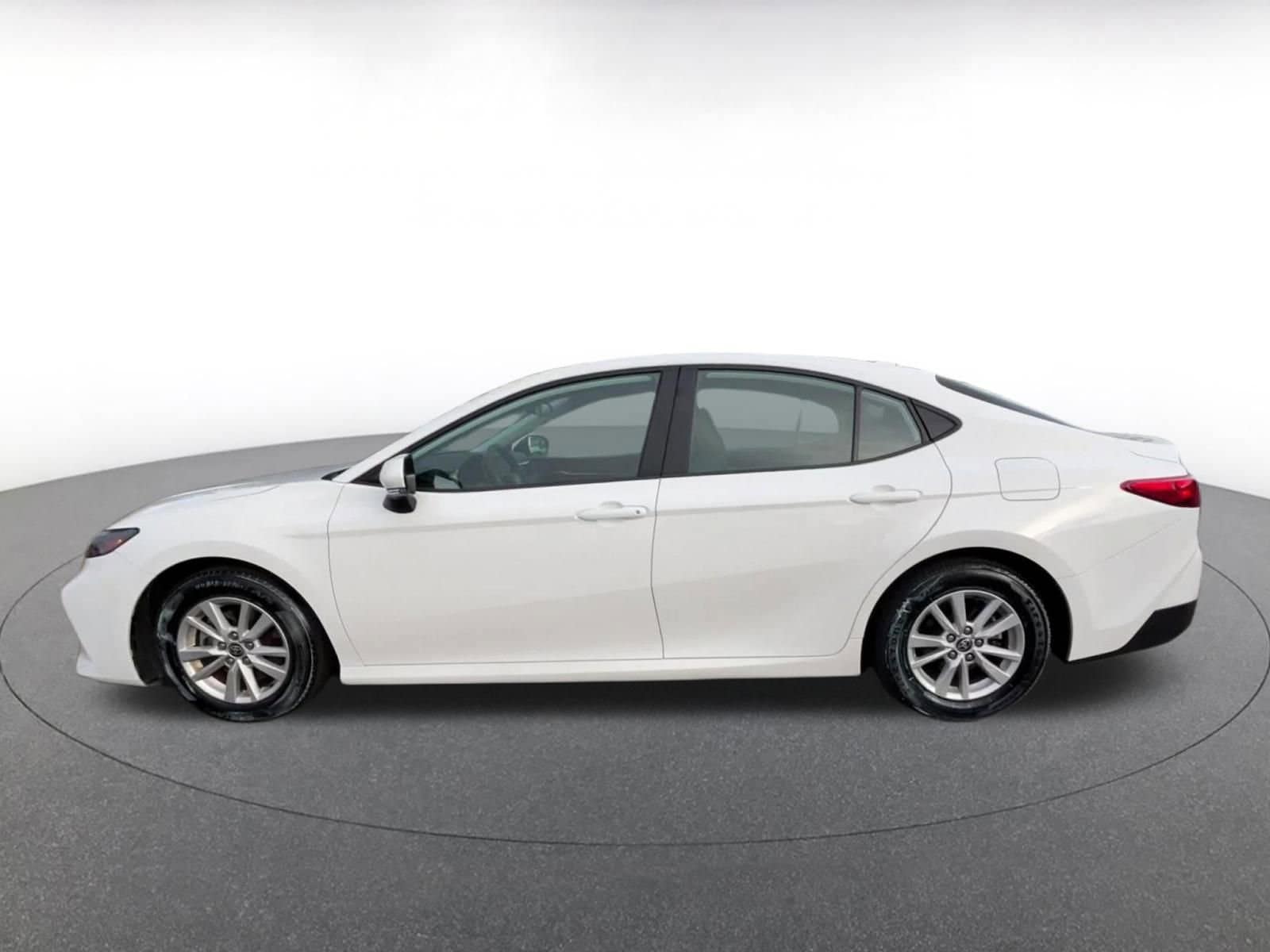 Thumbnail: 2025 Toyota Camry - 10