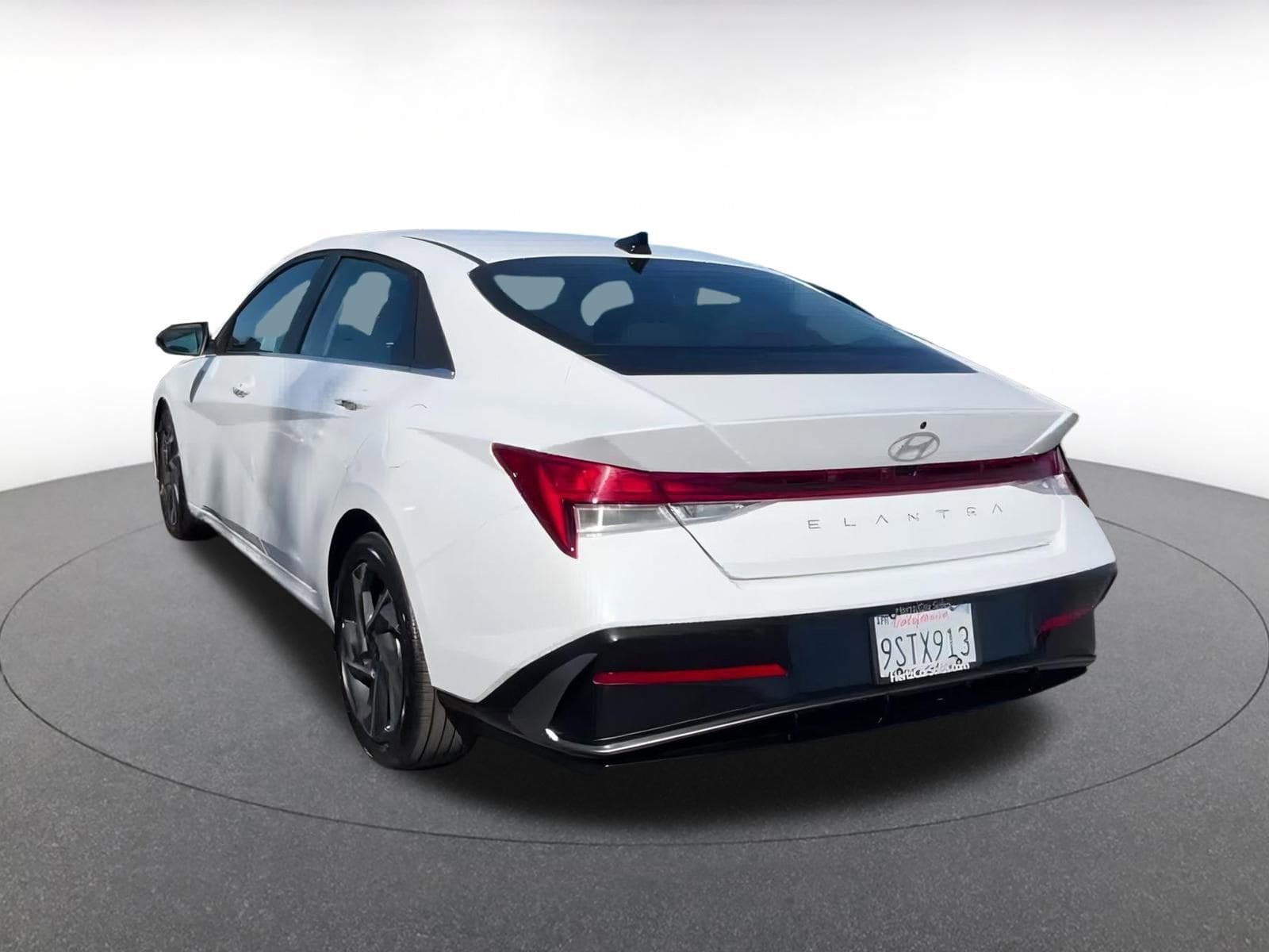 Thumbnail: 2025 Hyundai Elantra - 11