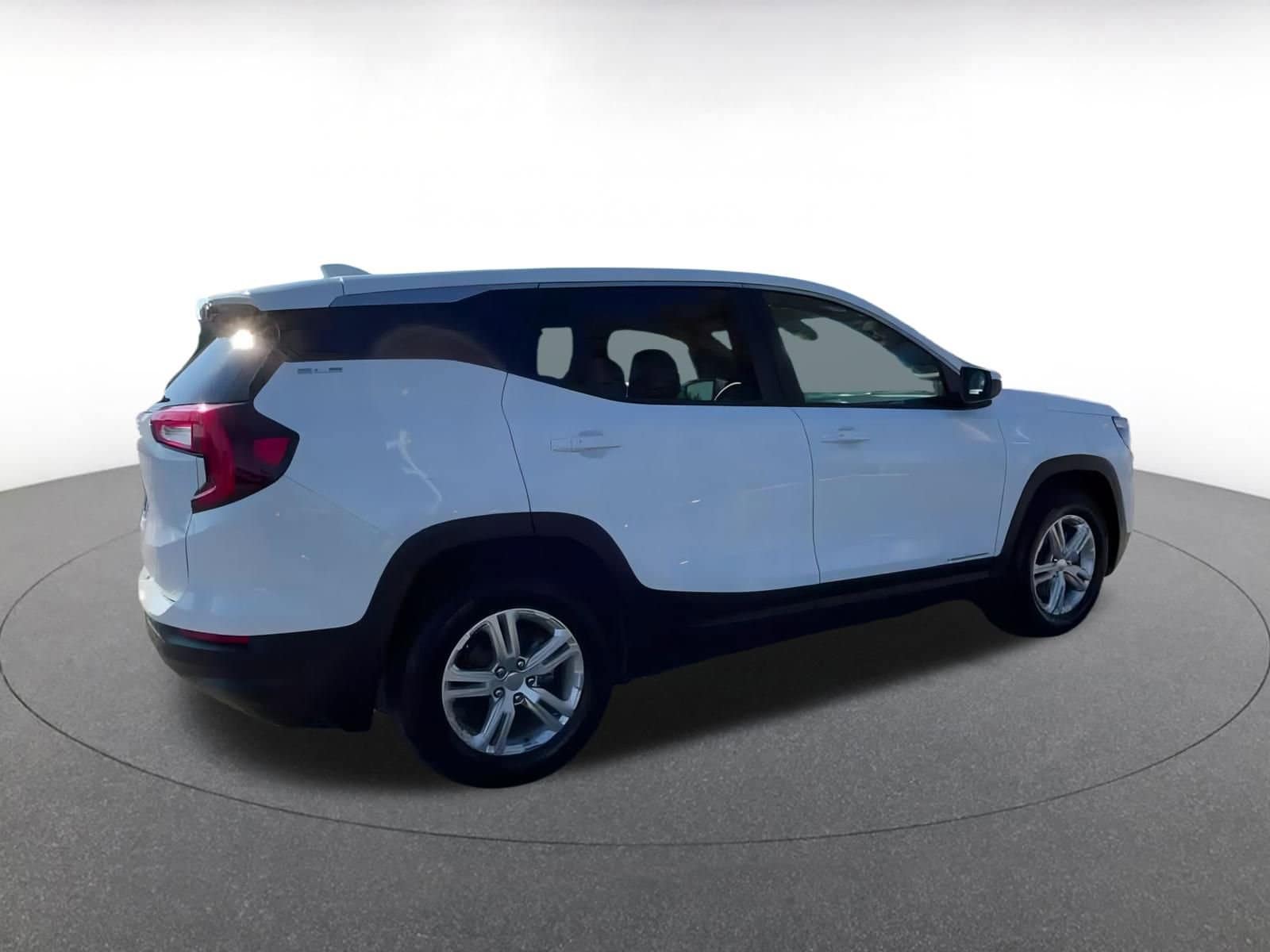 Thumbnail: 2024 GMC Terrain - 14