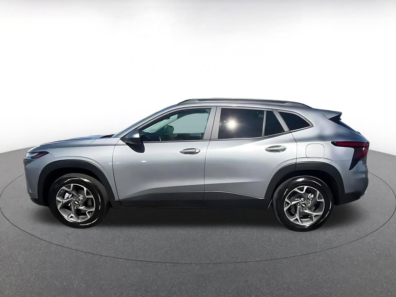 Thumbnail: 2025 Chevrolet Trax - 9