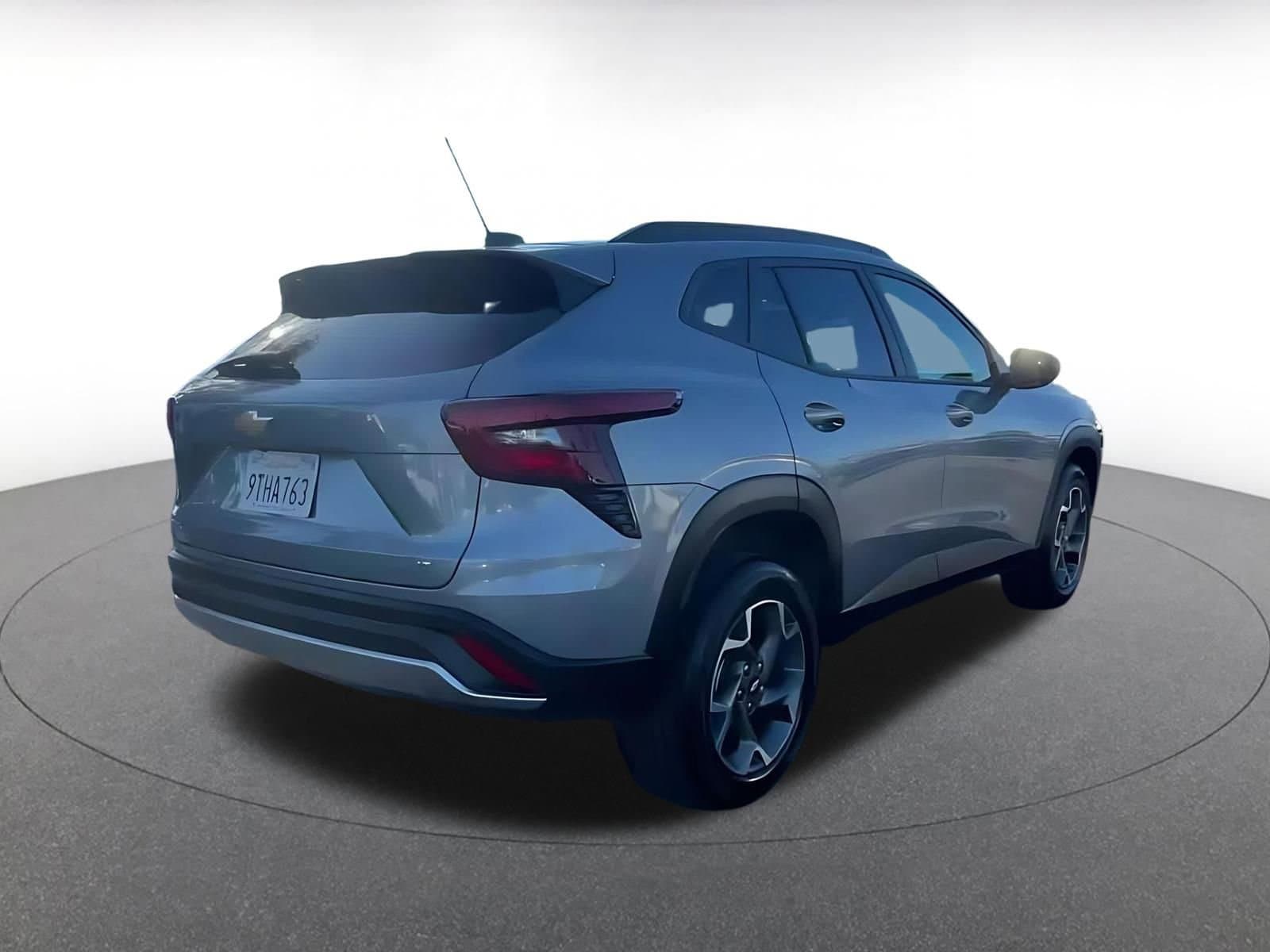 Thumbnail: 2025 Chevrolet Trax - 14