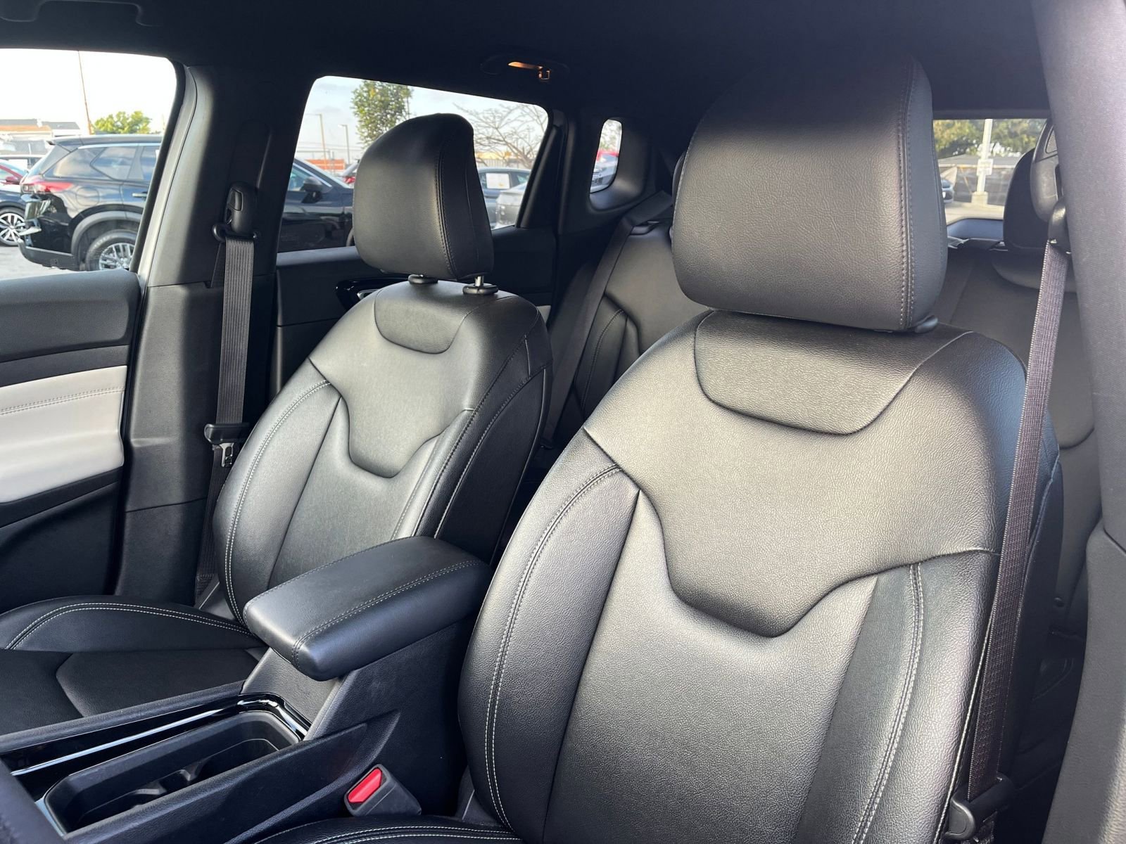 Thumbnail: 2025 Jeep Compass - 27