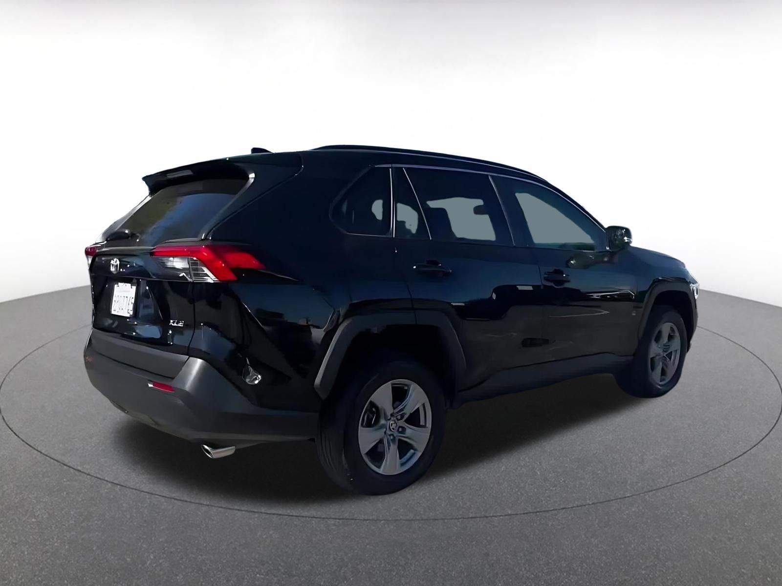 Thumbnail: 2025 Toyota RAV4 - 12