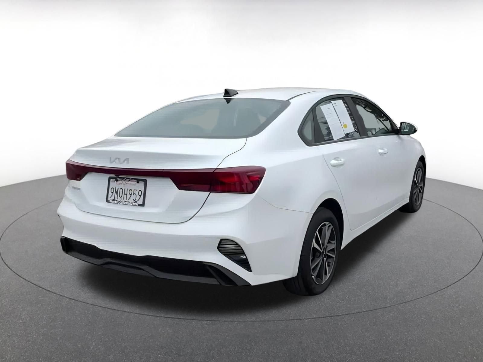 2024 Kia Forte LXS 11