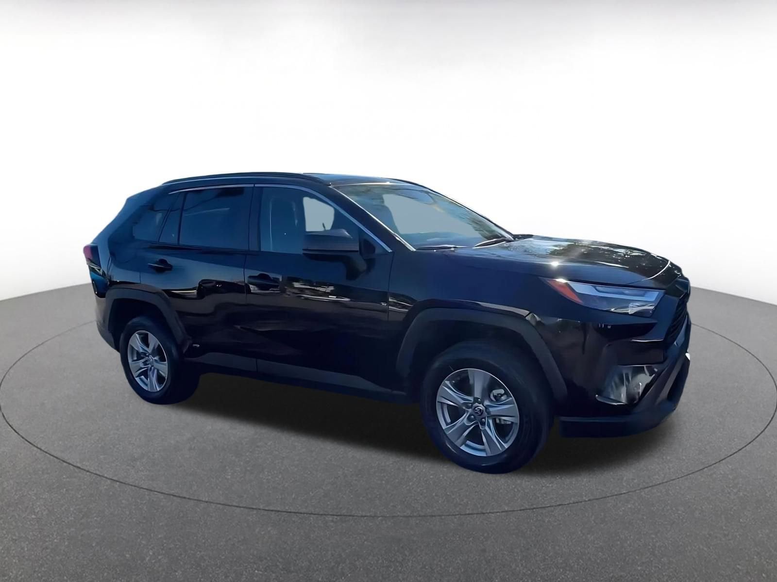 Thumbnail: 2025 Toyota RAV4 - 2