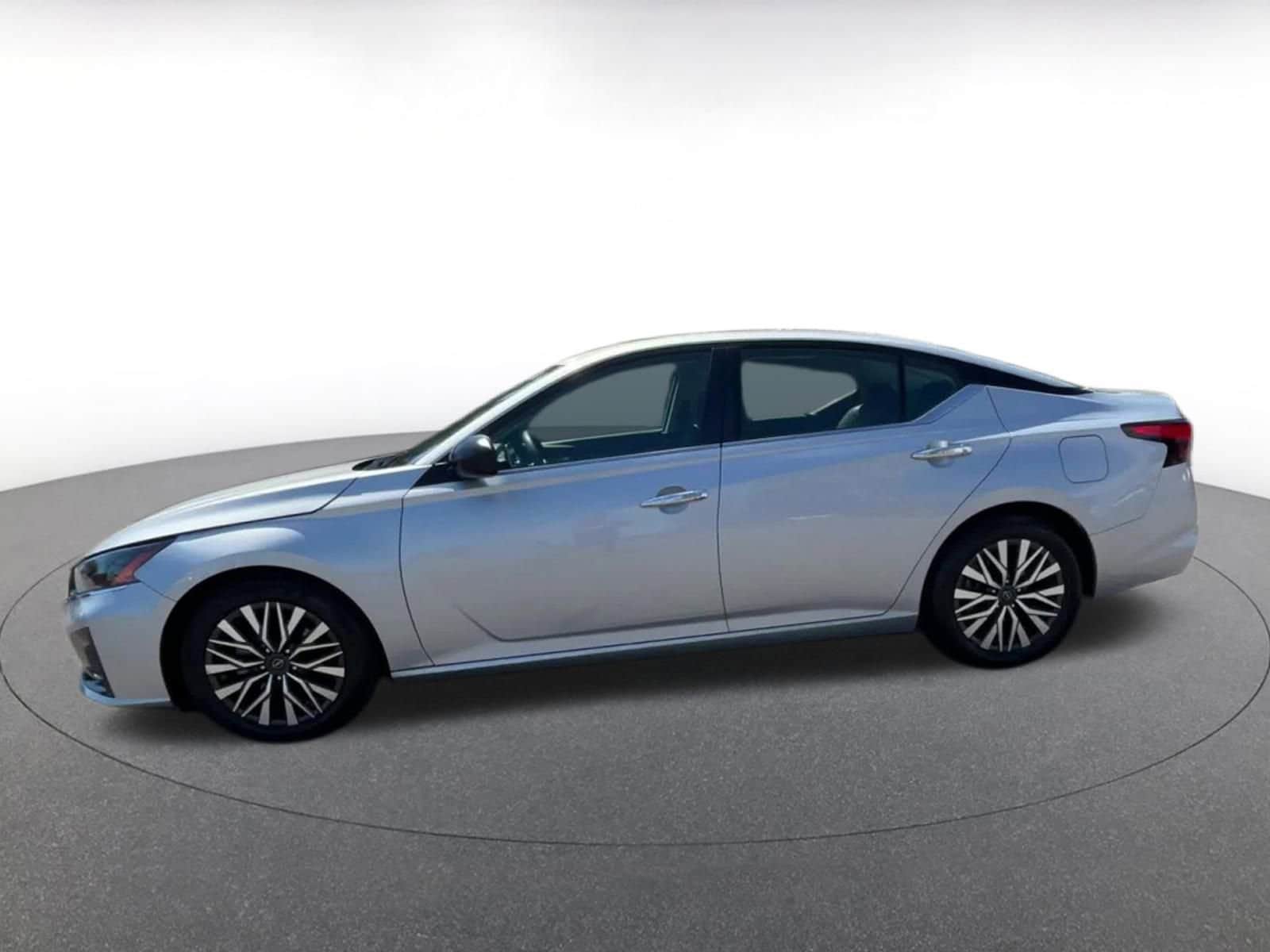 Thumbnail: 2024 Nissan Altima - 9