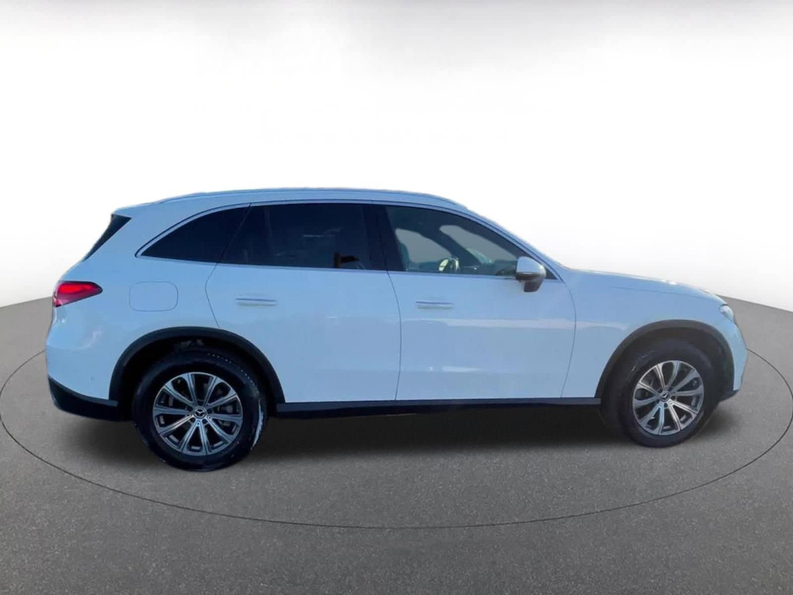 Thumbnail: 2024 Mercedes-Benz GLC - 16