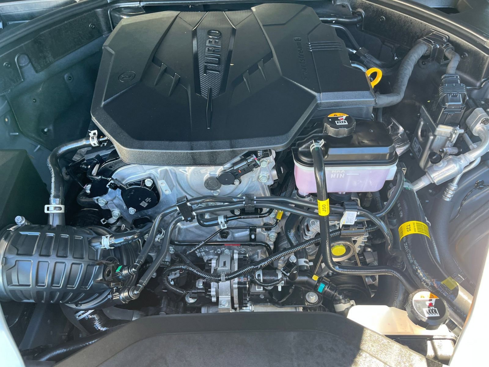 Thumbnail: 2025 Genesis G70 - 32