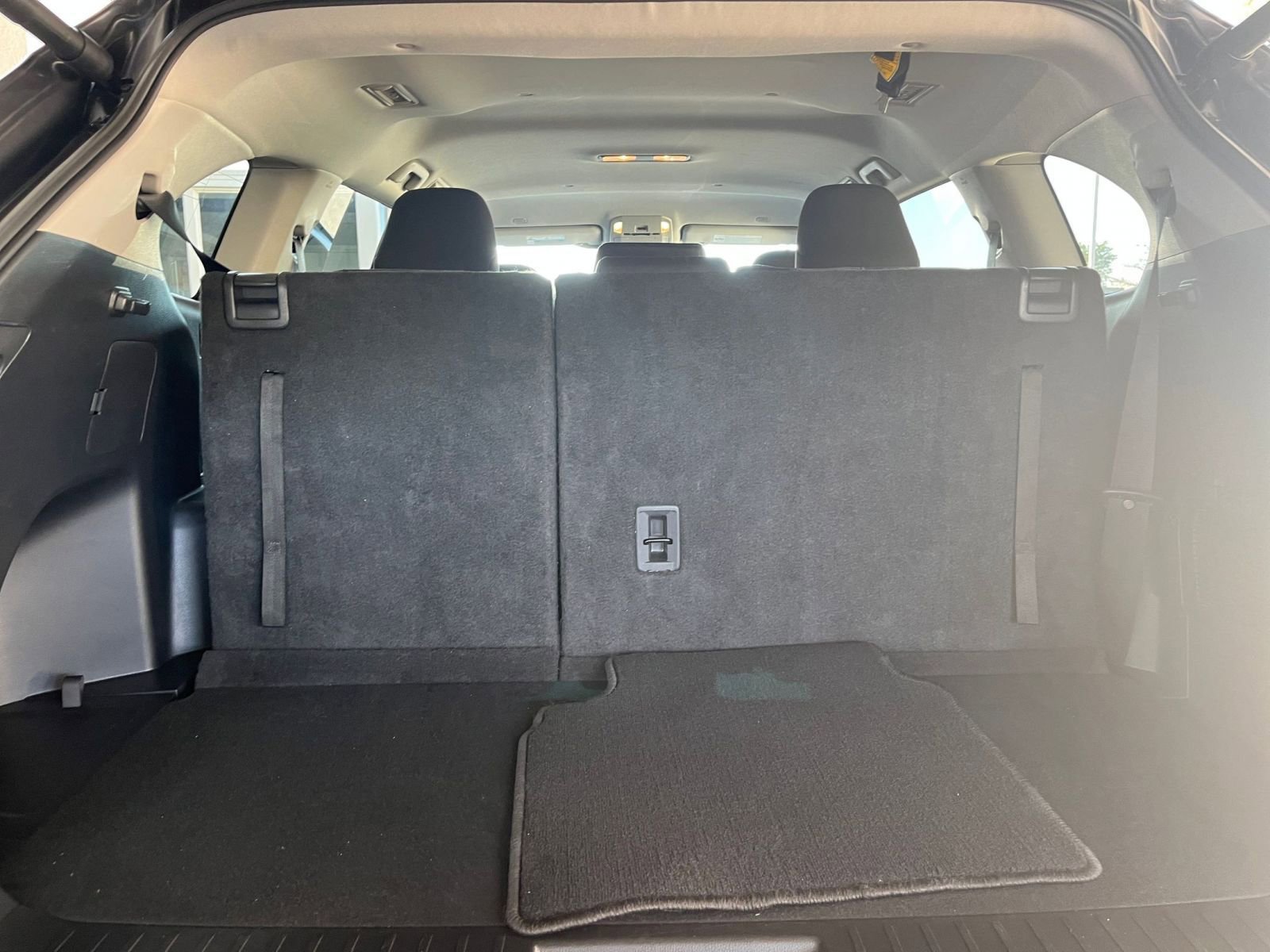 Thumbnail: 2025 Toyota Highlander - 33