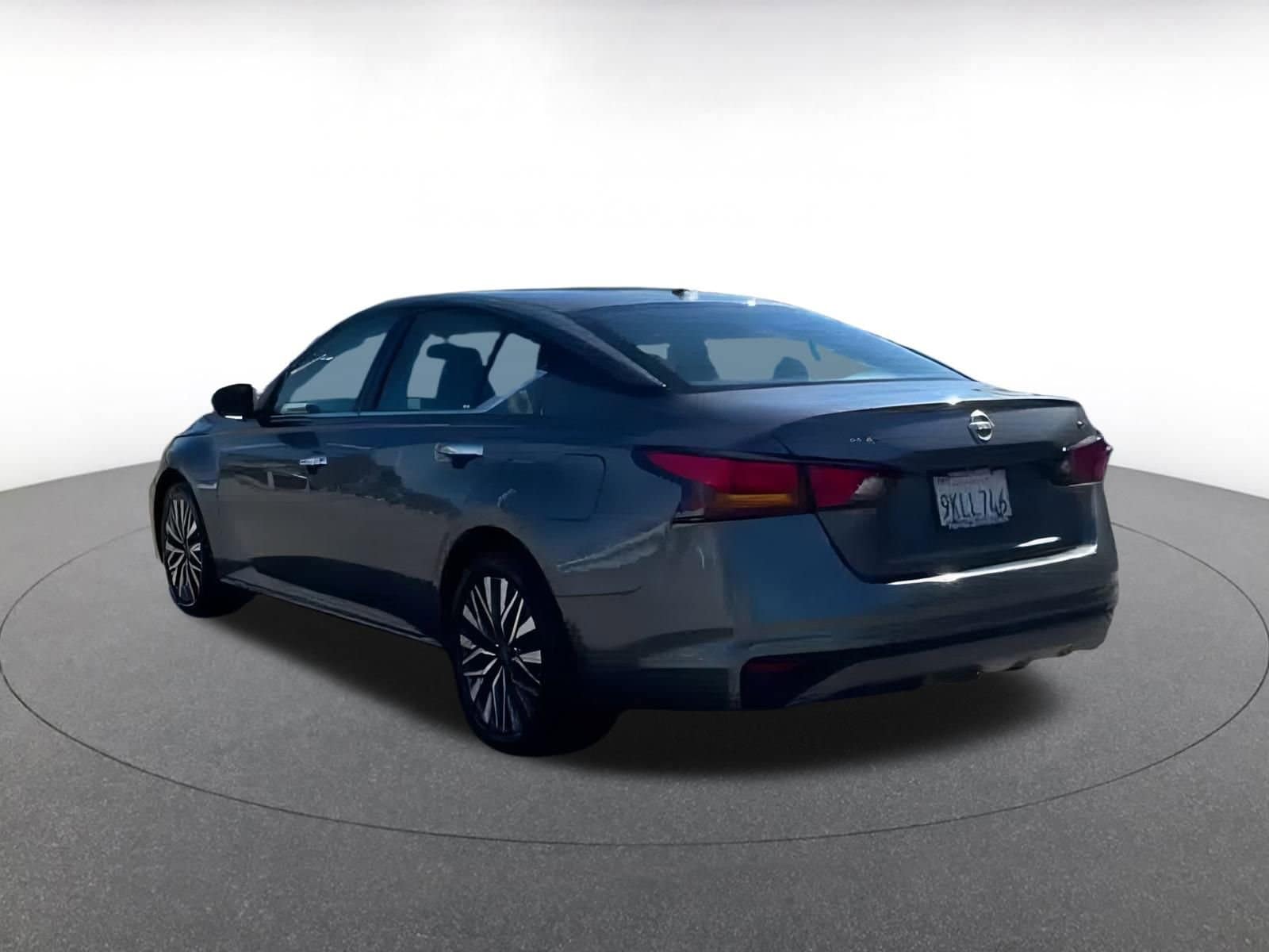 Thumbnail: 2024 Nissan Altima - 10