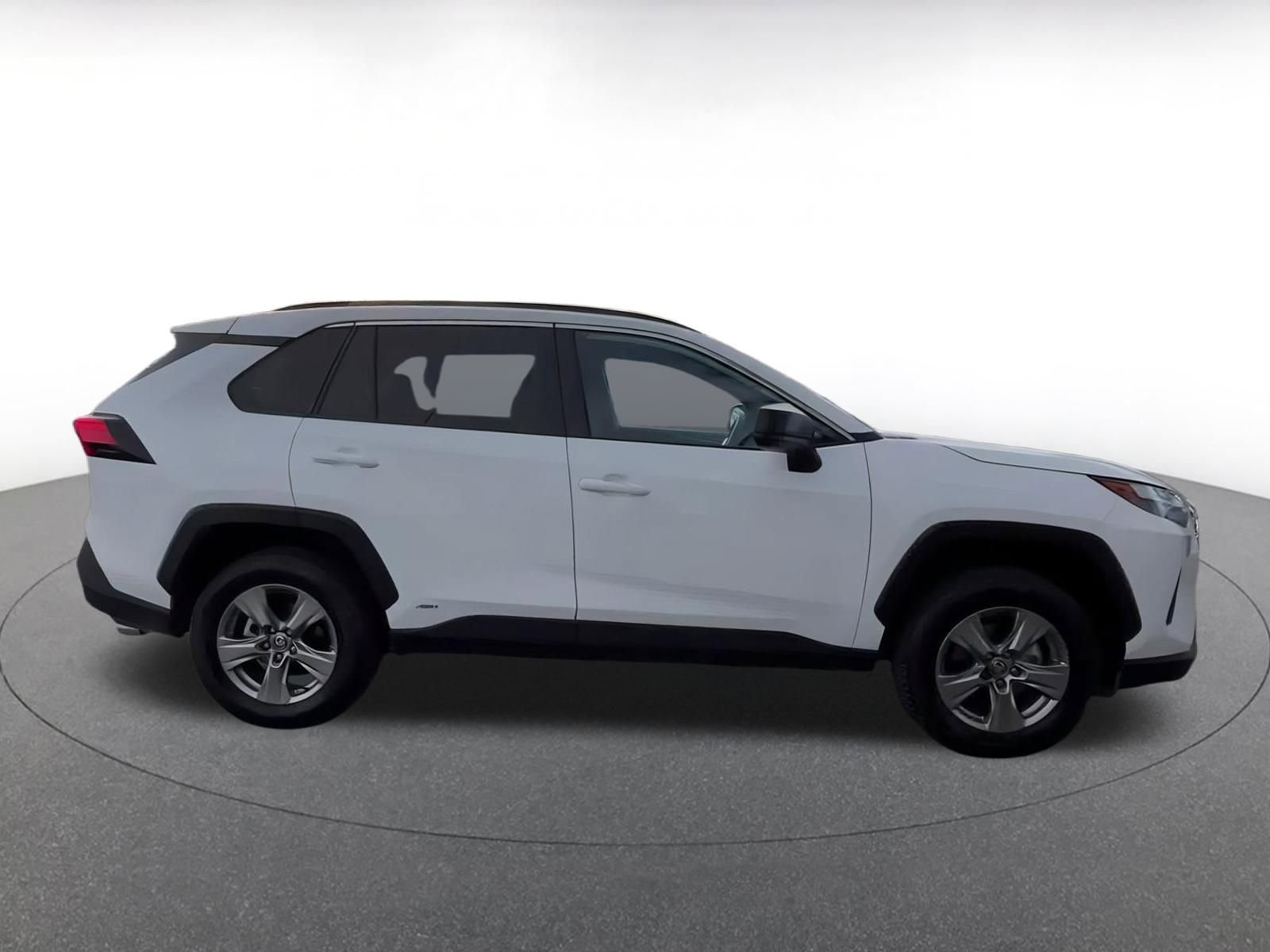 Thumbnail: 2025 Toyota RAV4 - 16