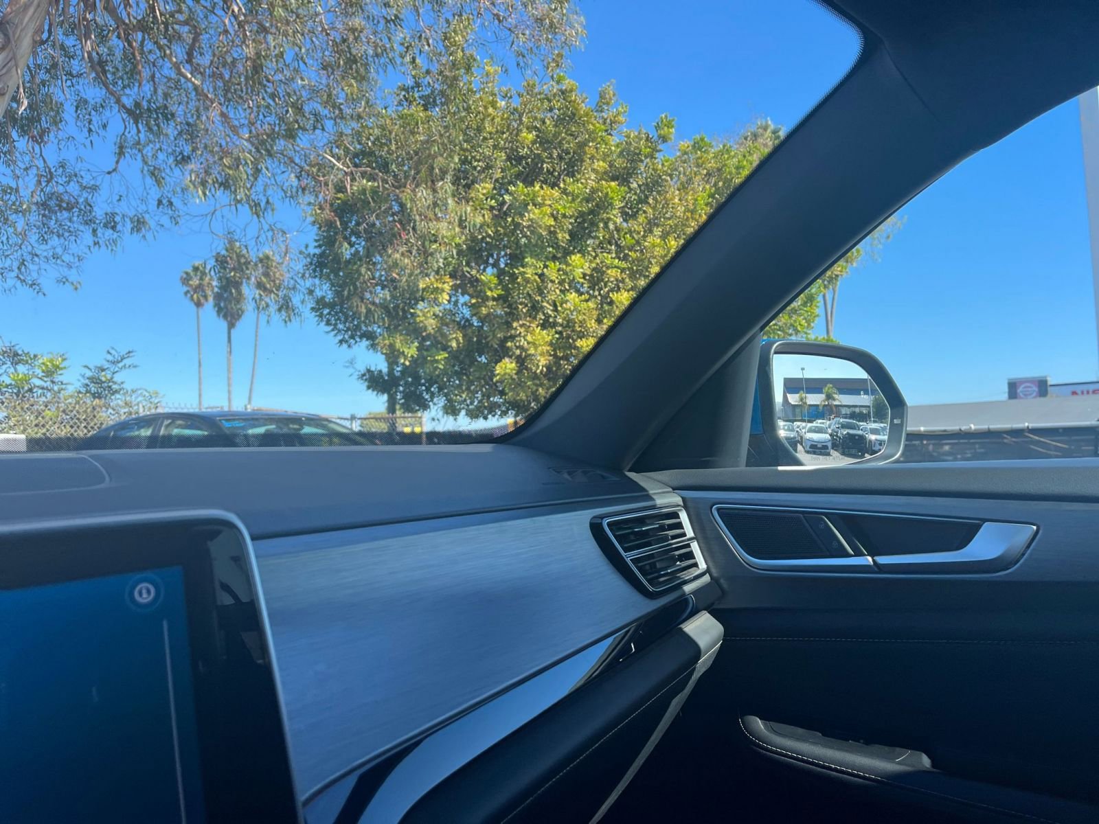 Thumbnail: 2025 Volkswagen Atlas - 35