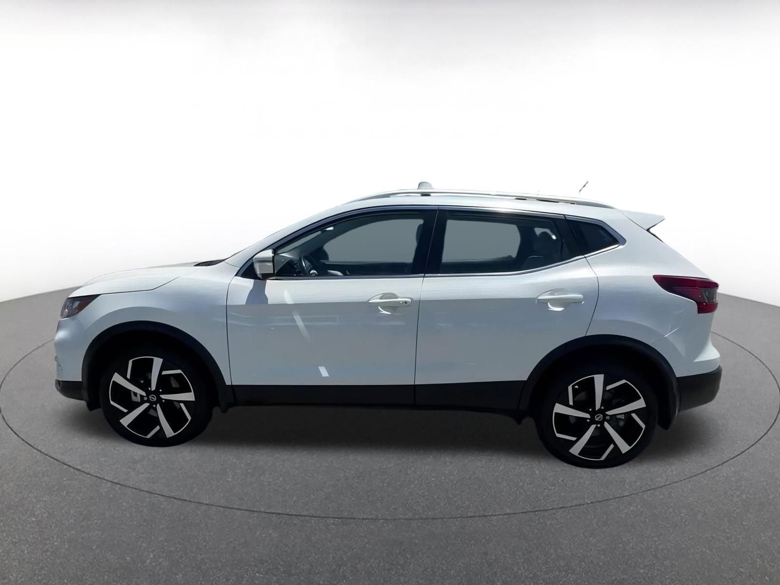 Thumbnail: 2022 Nissan Rogue Sport - 7